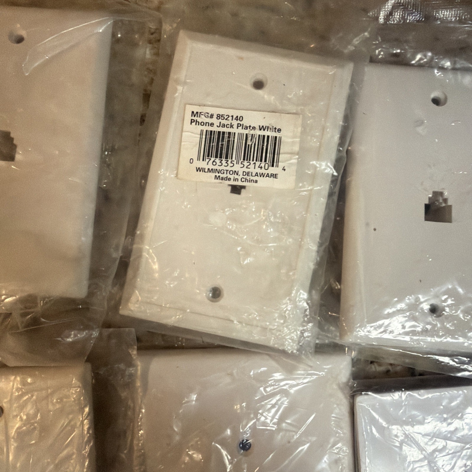 21 Wall Playe Outlet Covers – Leviton, ETL – Single, Double, Phone Jack, Quad