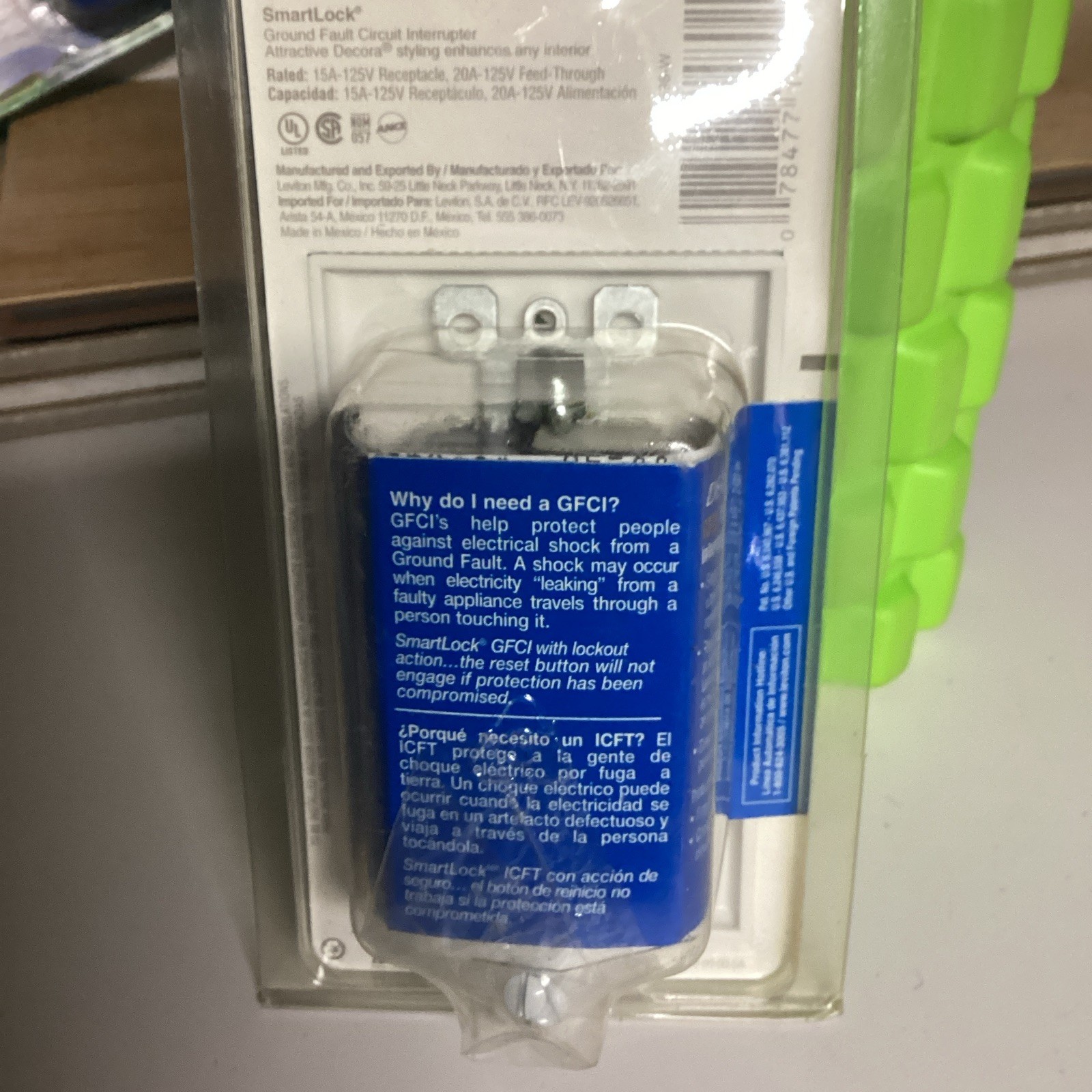 Leviton SmartLock GFCI Tamper Resistant Duplex Outlet 15A 101-120V White