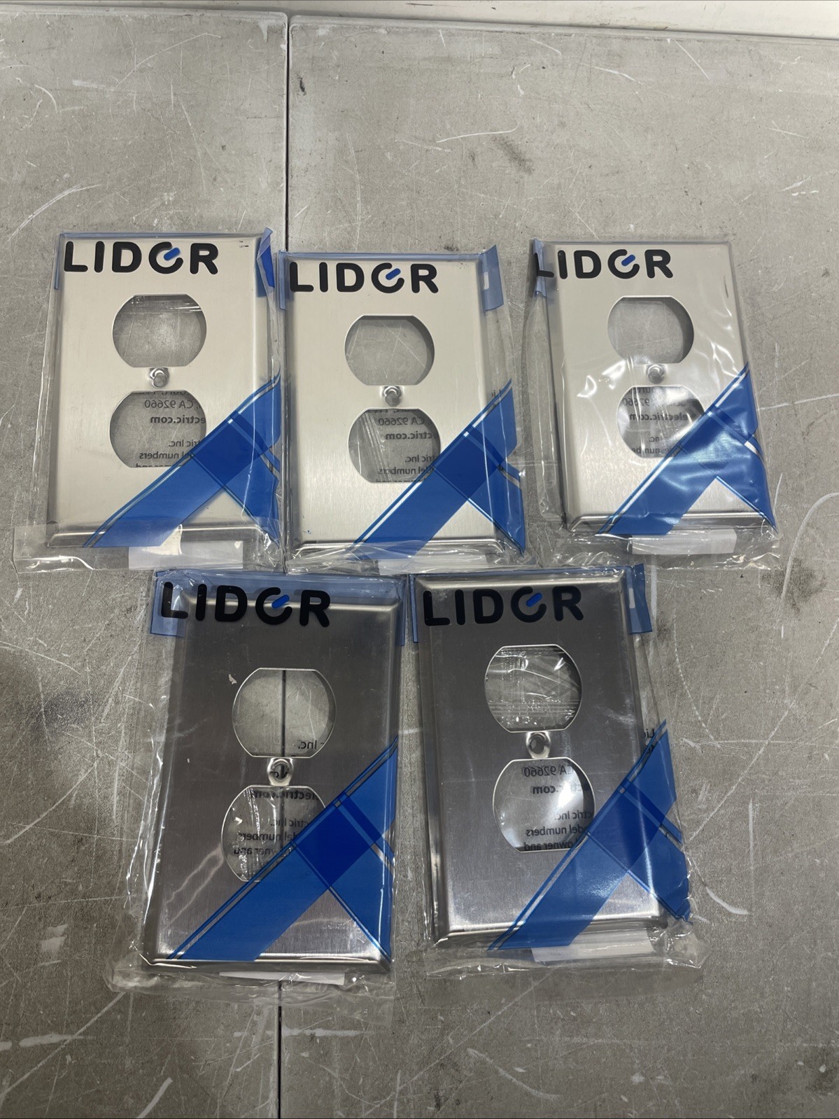 Duplex Receptacle Metal Wall Plate Impact and Corrosion Resistant Stainless 5pk