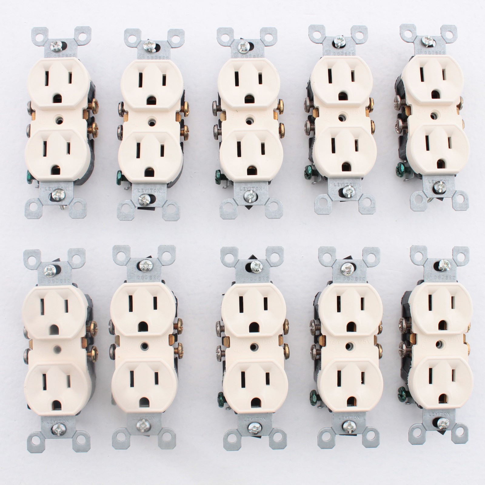 Leviton 5320-ACP Almond 15A Duplex Receptacle Outlets 5-15R Residential 10pcs