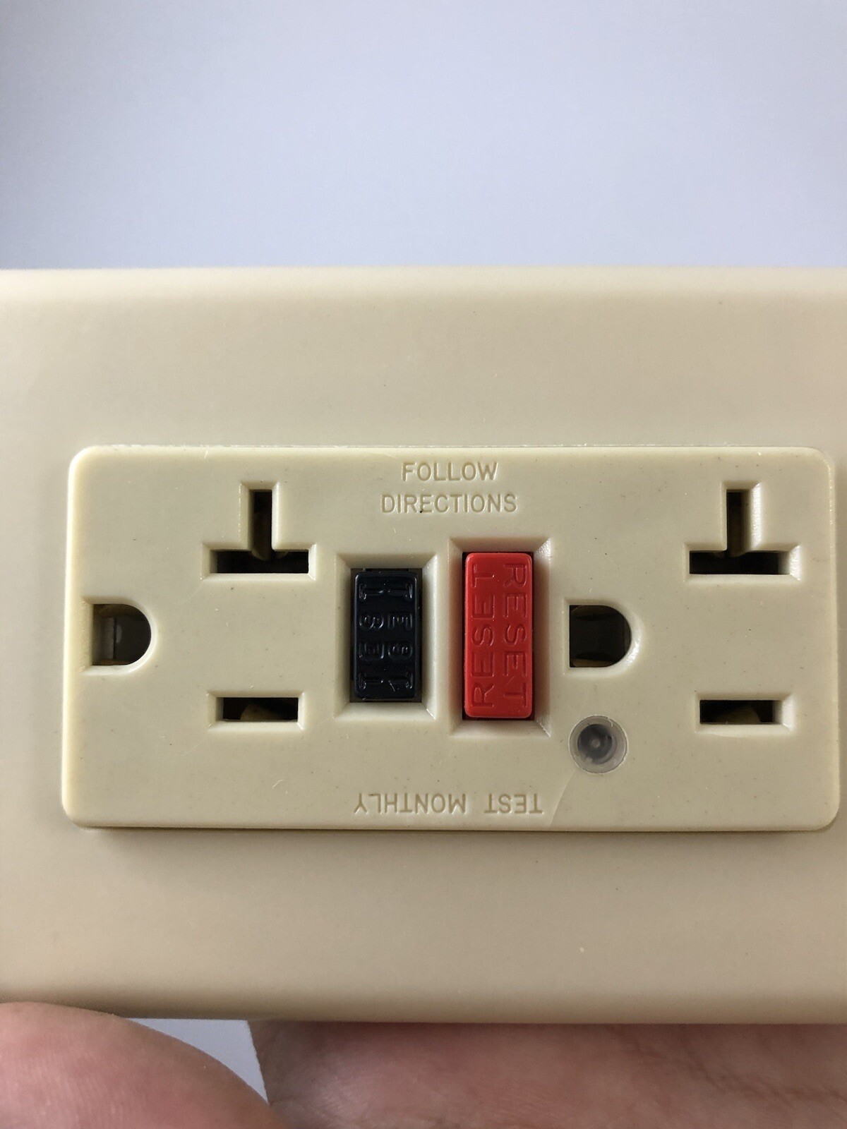 Leviton GFCI Duplex Outlet 20 Amp X1.6
