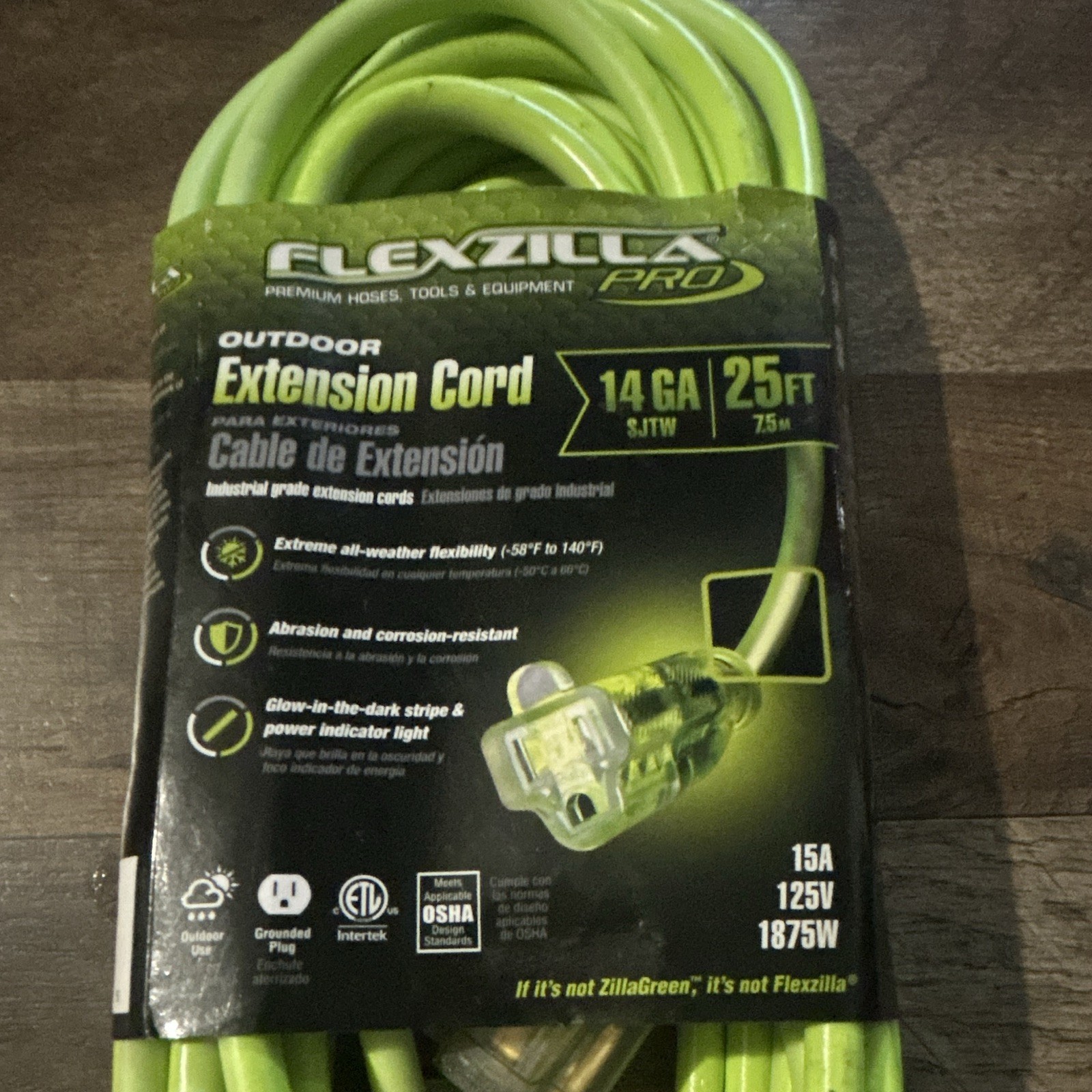 Flexzilla Pro 14 GA 25 ft Outdoor Extension Cord Green Grounded 15A 125V 1875W