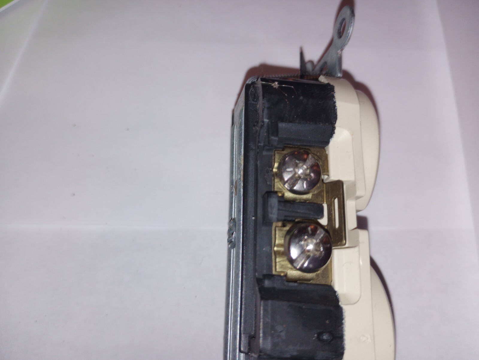 3 – LEVITON 20-AMP RECEPTACLES -120/VOLTS (IVORY)