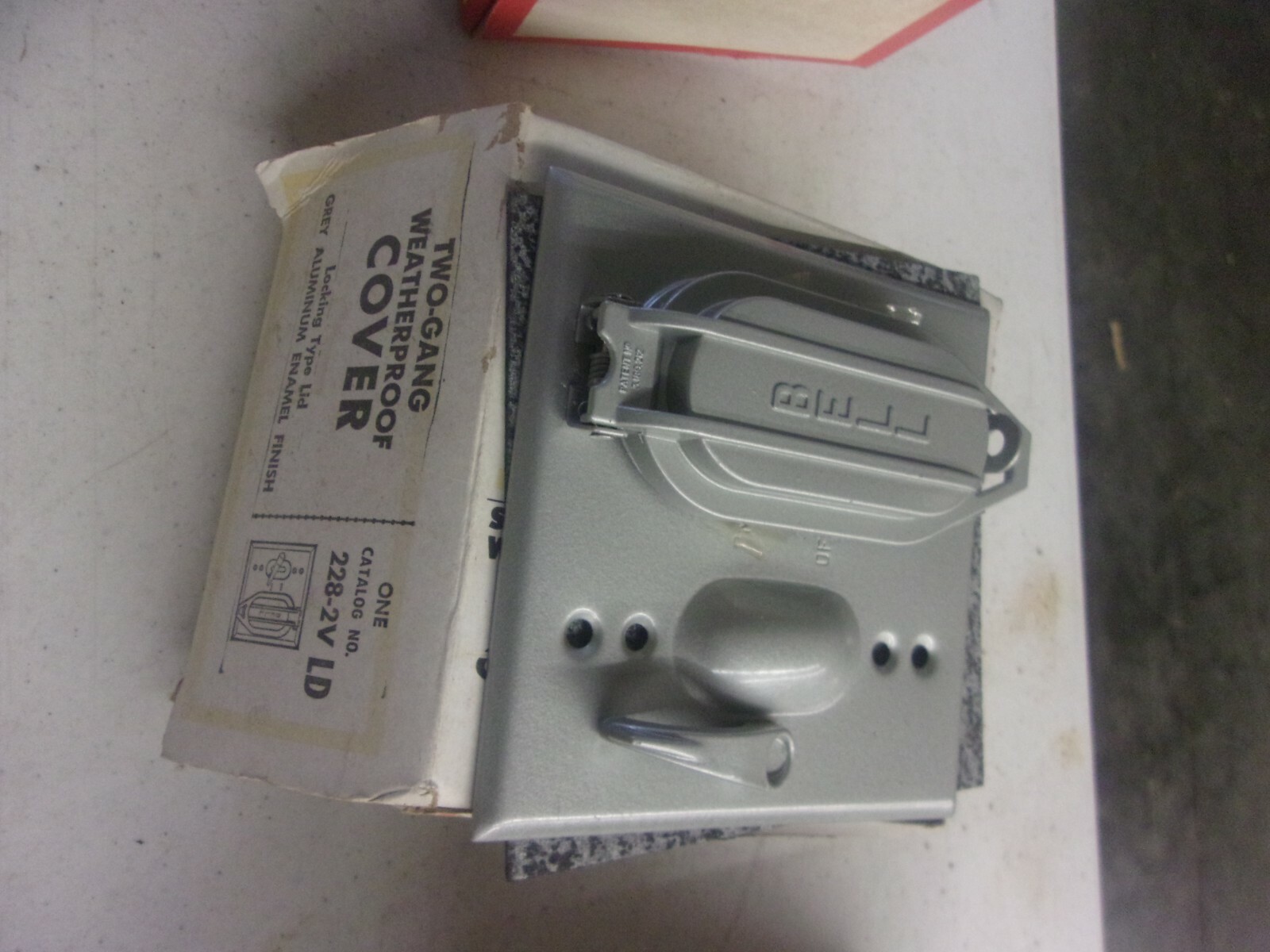 BELL 228-2V LD COVER WEATHERPROOF GREY 2 GANG