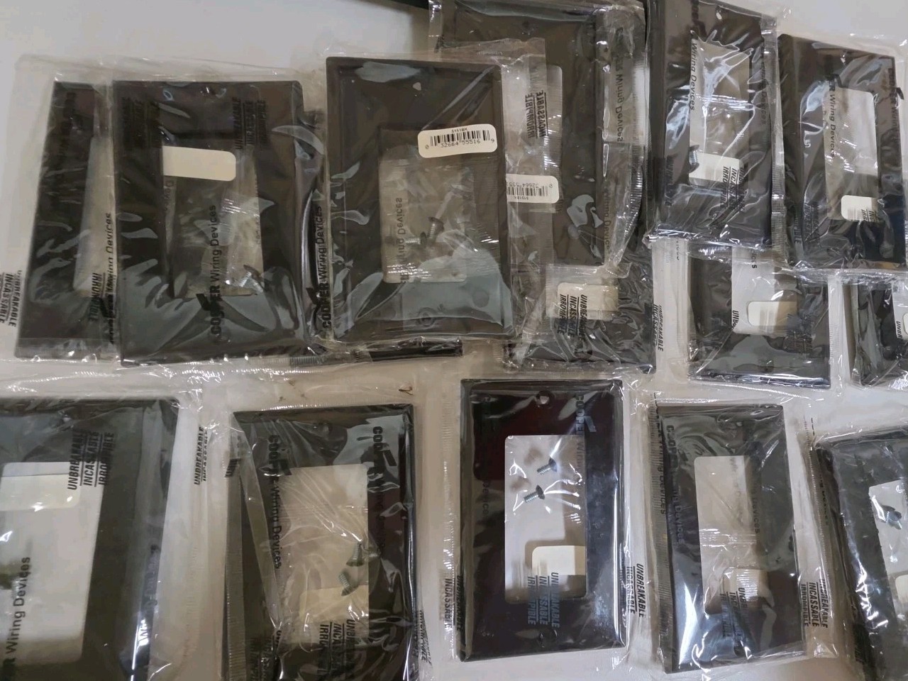 Cooper WİRİNG Devices 5151BK Black UNBREAKABLE Wallplate PACK OF 15. New