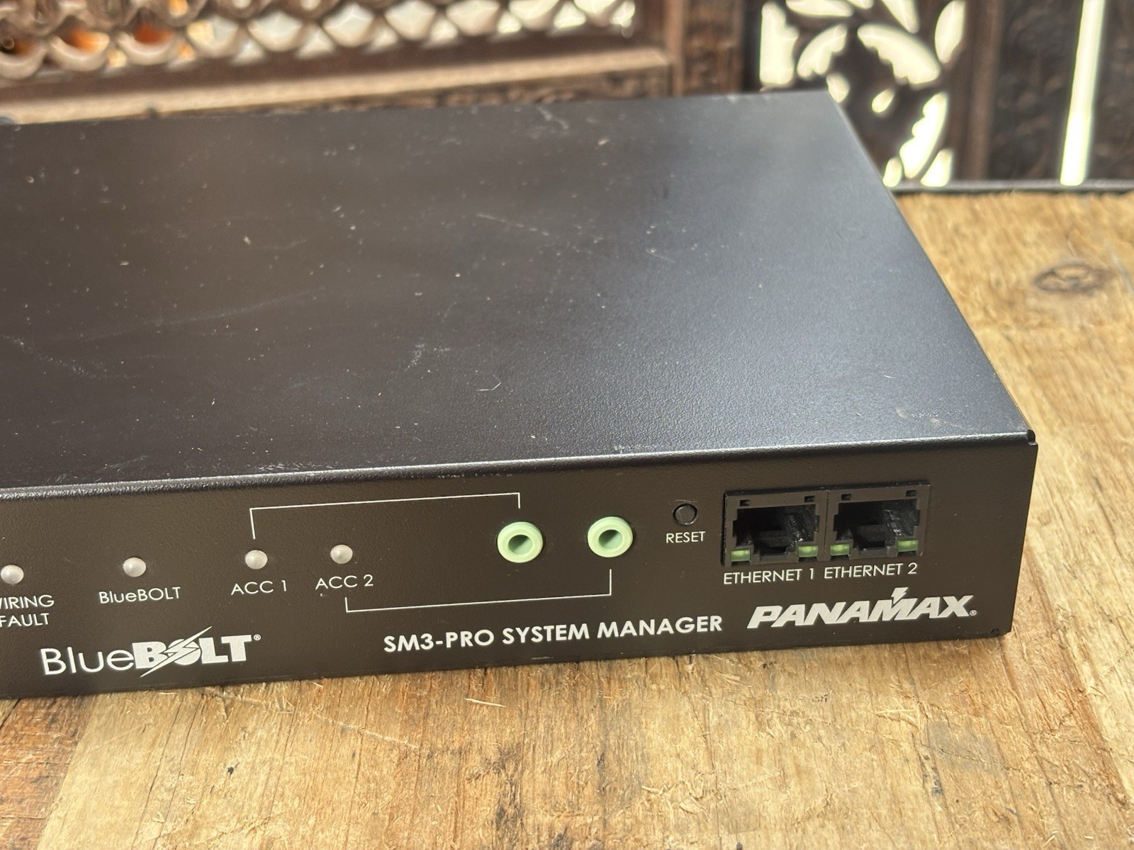 Panamax SM3-PRO 3-Outlet Power Surge Connector – no bracket