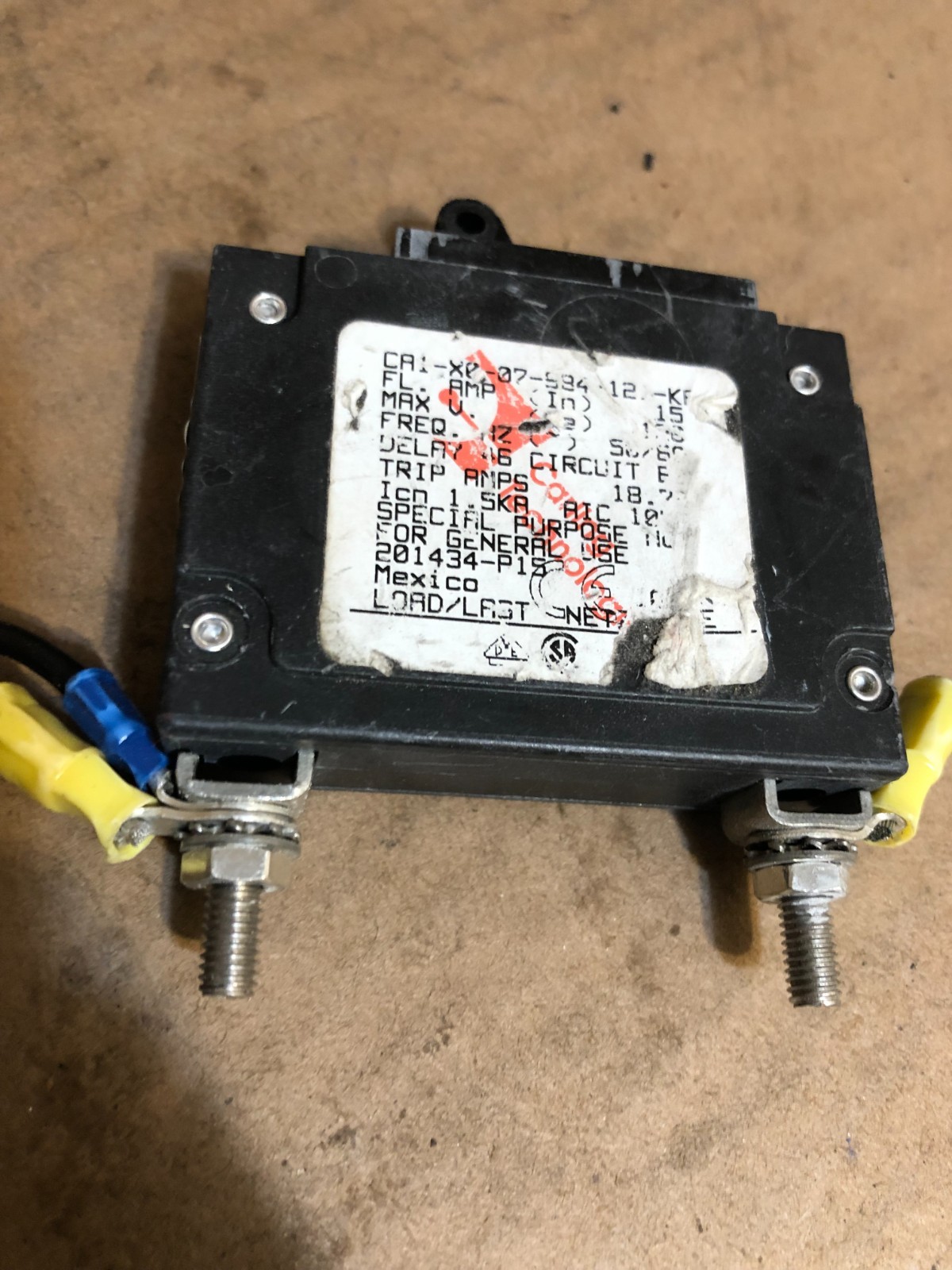 Mixed Lot of 9 15 Amps 120/240V 1 & 2 Pole Circuit Breakers