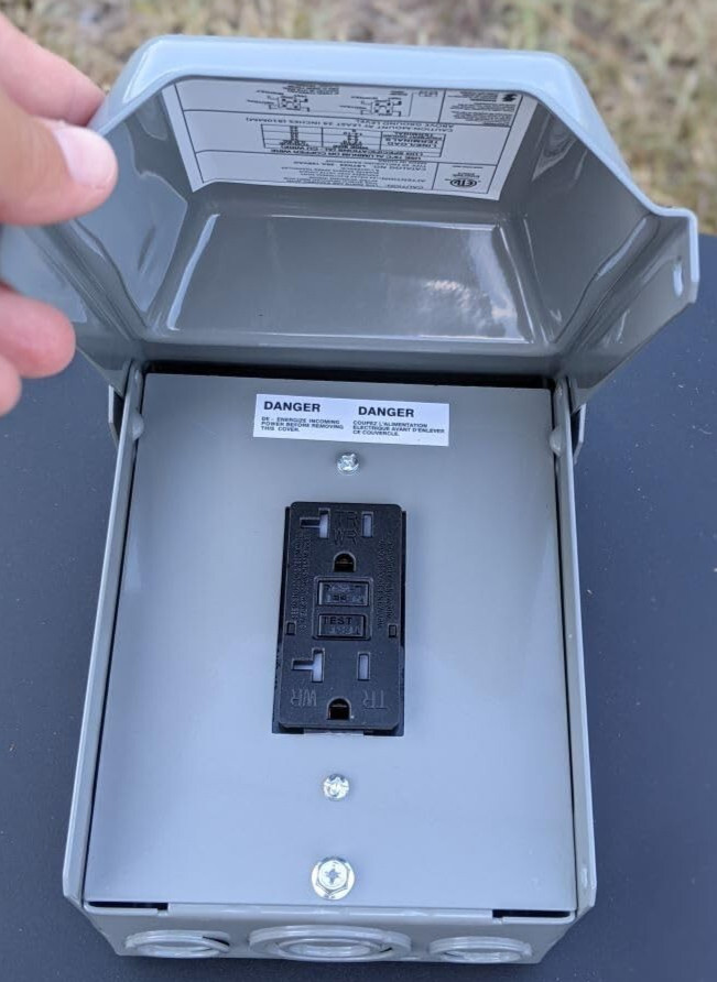 Outdoor Outlet Box, 20 AMP WRTR GFCI Receptacle, Rainproof 3R Enclosure, Weather