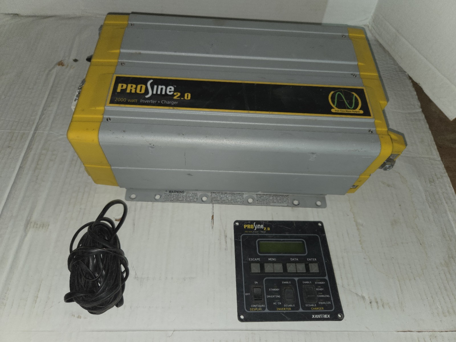 Xantrex PROsine 2.0 2000W Inverter/Charger 12VDC-120VAC Remote Control