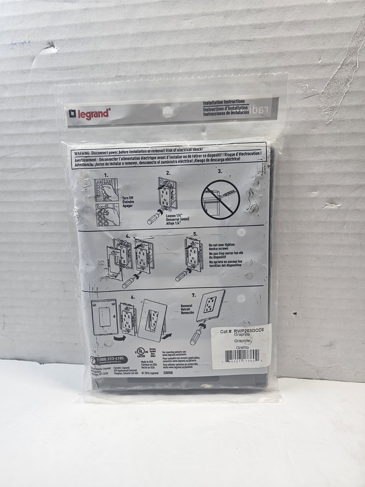 Screwless Decorator Rocker Outlet 3-Gang Wall Plate Polycarbonate Graphite