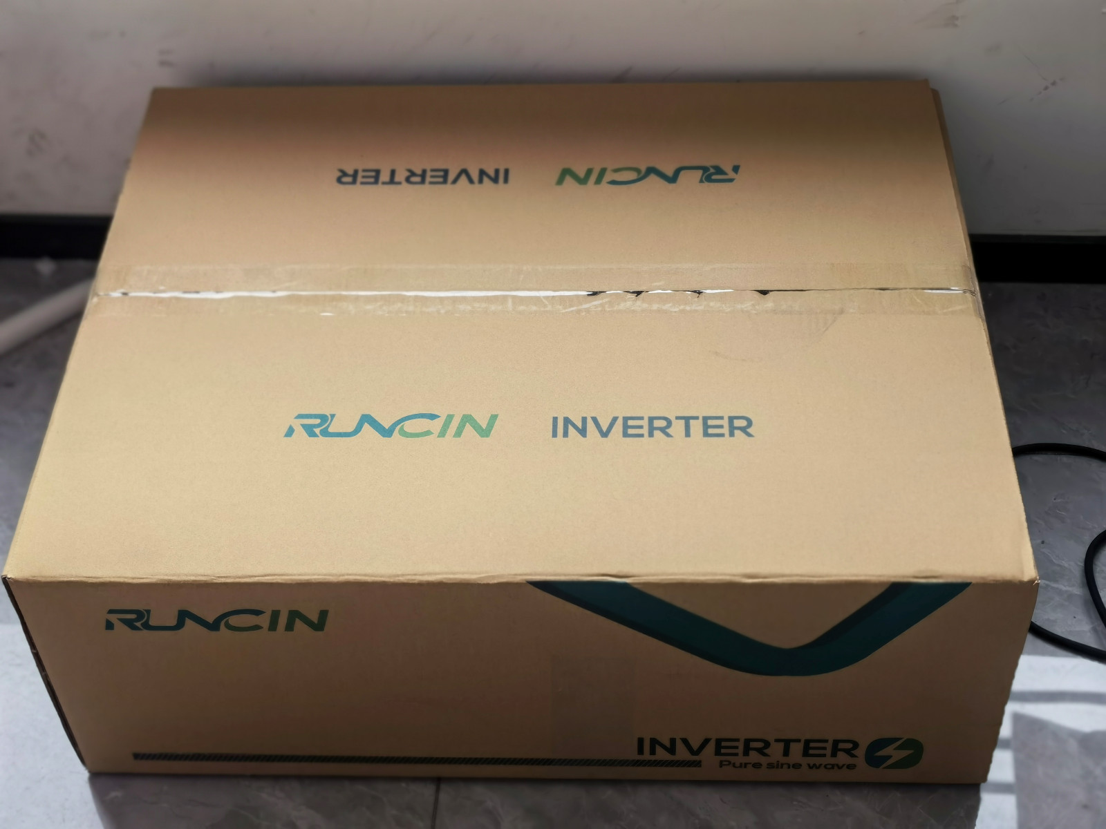 1.1kW 48V 220/230/240V Solar Hybrid Inverter 150A MPPT Charger+Wifi Single Phase