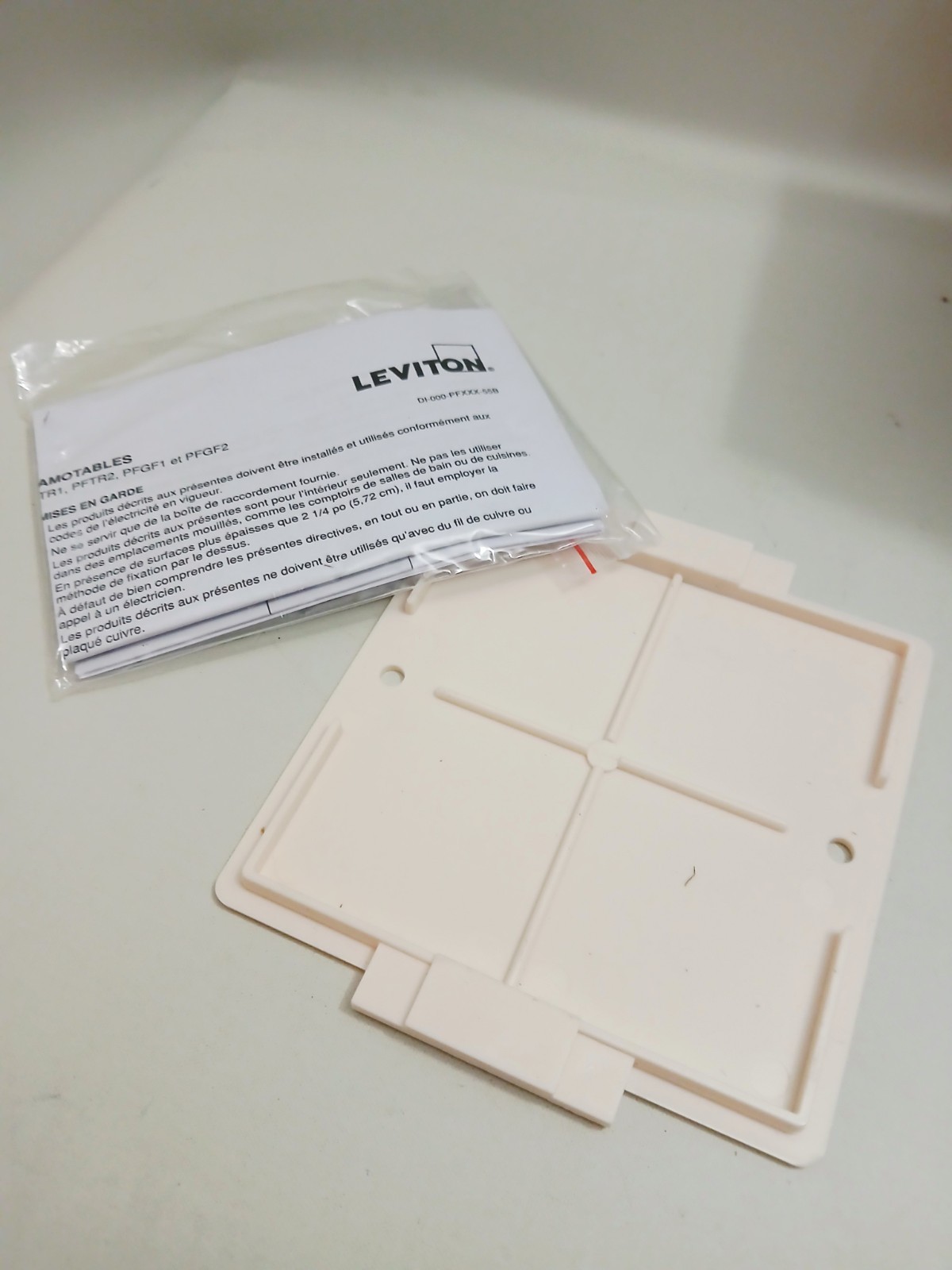 Leviton Pop-Up Floor Box with 20 Amp Tamper-Resistant Outlet Brass PFTR2-BR
