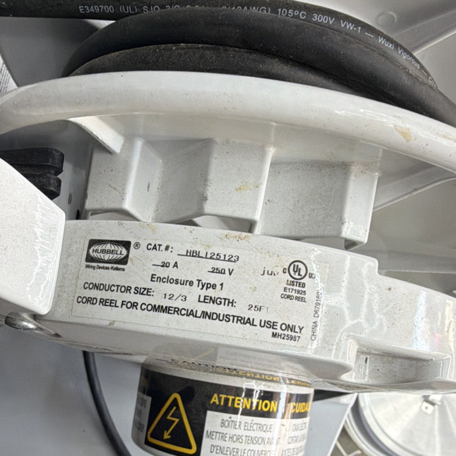 Hubbell Cable Reel 25 ft Steel White Natural Finish Commercial Industrial
