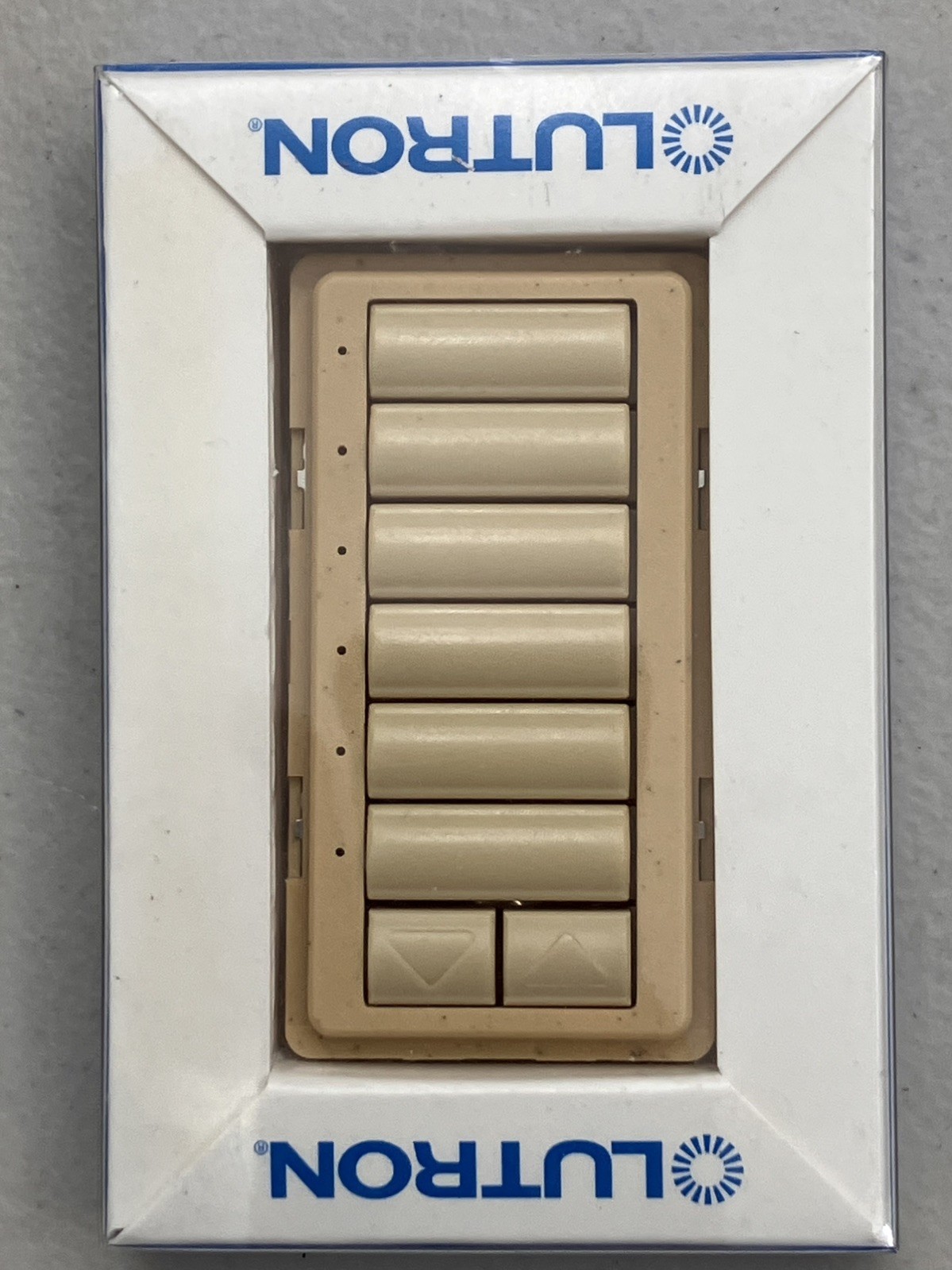 SKD-6BRL-GS-E Lutron HomeWorks Button Kit (PRICE FOR EACH)