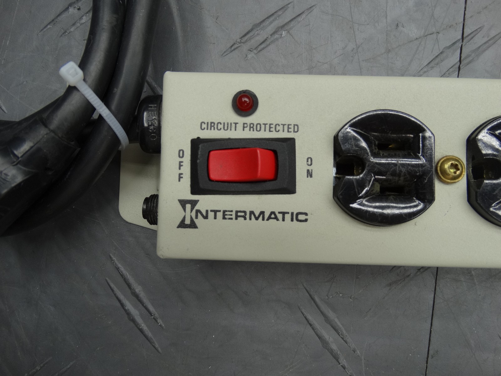 Intermatic EG634S Surge Protector 15A 125V 60Hz Transient Voltage