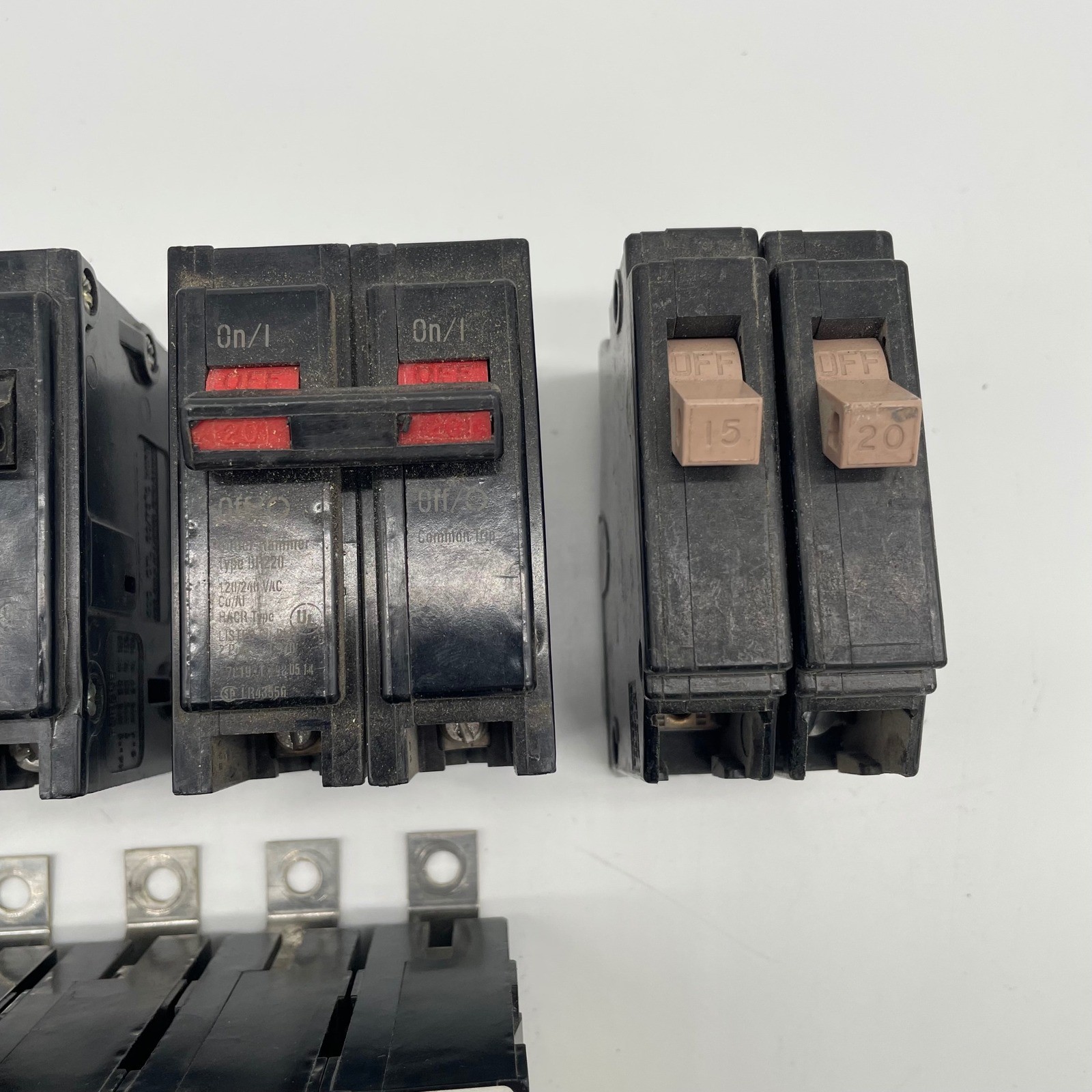 Lot of 9 Eaton Cutler-Hammer Circuit Breaker Lot 50A 30A 20A 15A BR220 Mixed