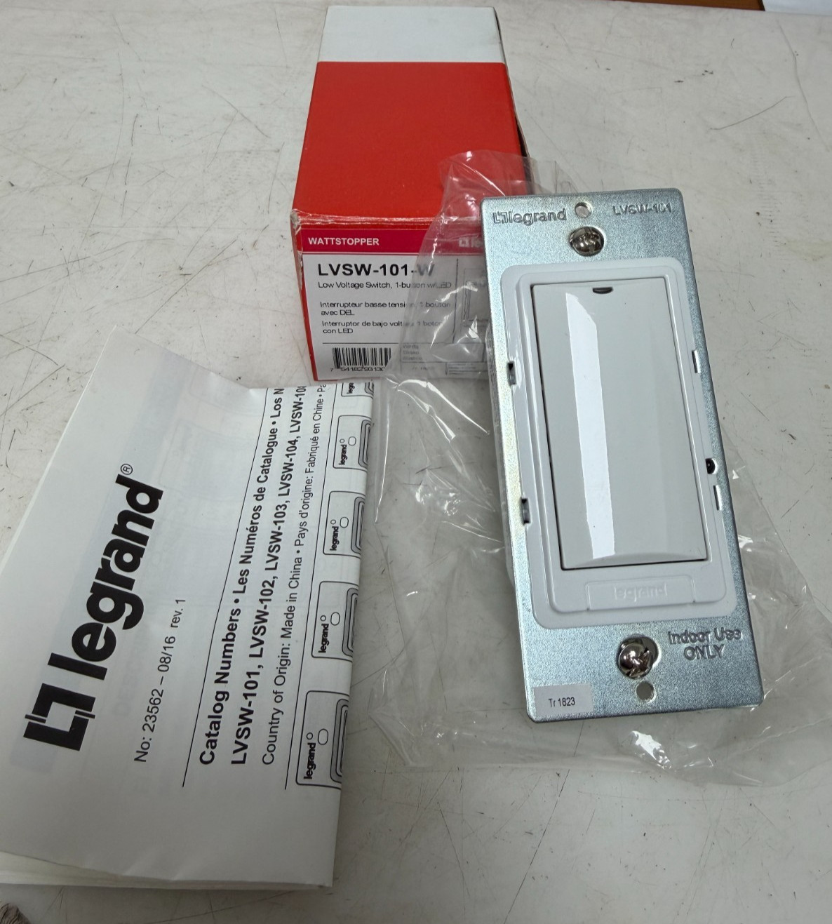 👀NEW LEGRAND WATTSTOPPER WHITE LOW VOLTAGE LED SWITCH 1 BUTTON LVSW-101-W