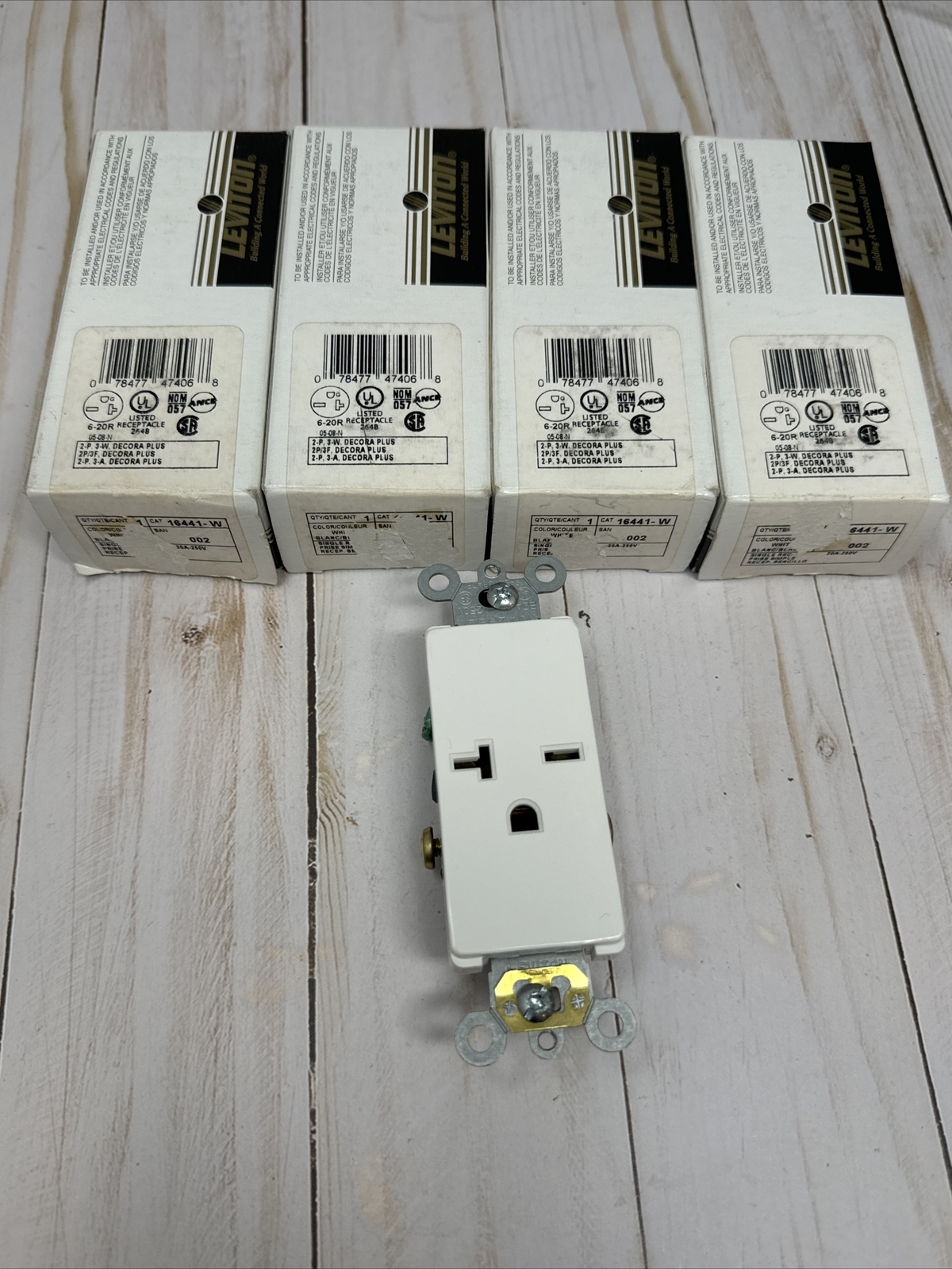 4 New Old Stock Leviton Decora Plus Grounded Duplex Outlet No. 16251-W