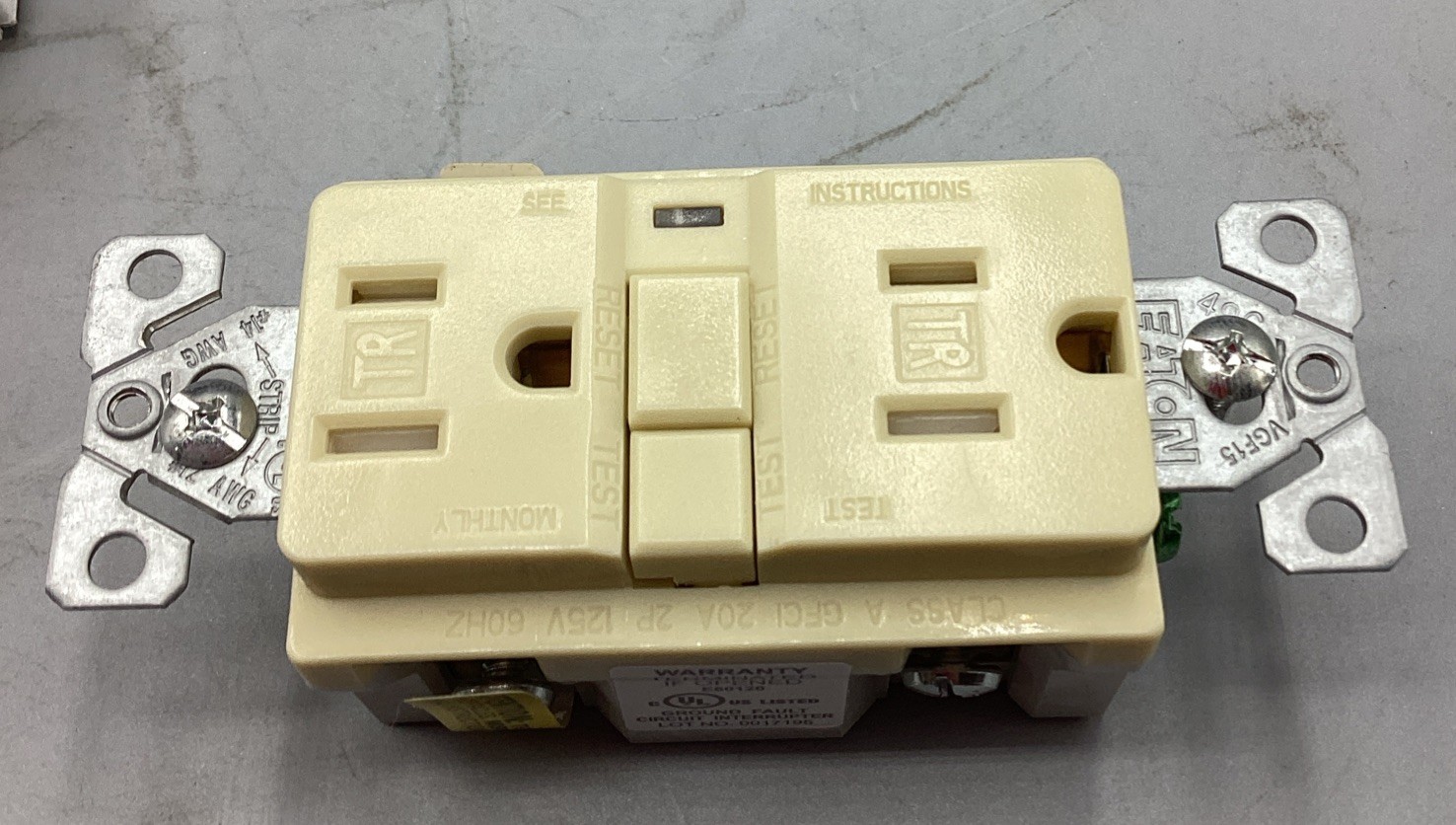 NOB Cooper TRVGF15V GFCI Duplex Receptacle 125VAC 15A Wall Pl
