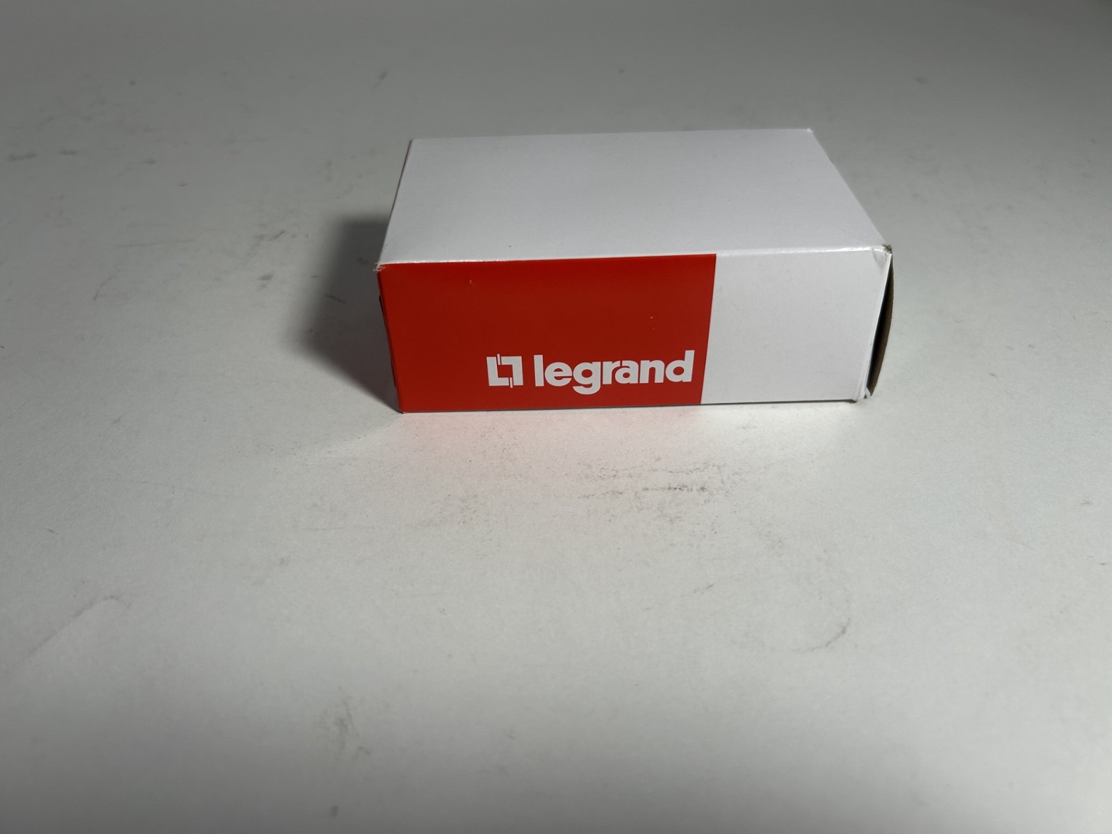 Legrand 1597TRAW Tamper-Resistant 15A Duplex White