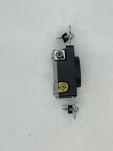 P&S 3820 STRAIGHT BLADE RECEPTACLE 3 POLE 4-WAY 20A 125V FREE SHIPPING b