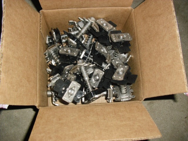 Box of 20 K2 Systems Solar panel clamp DOME MC Silver UL2703+ 30-33mm 4000603