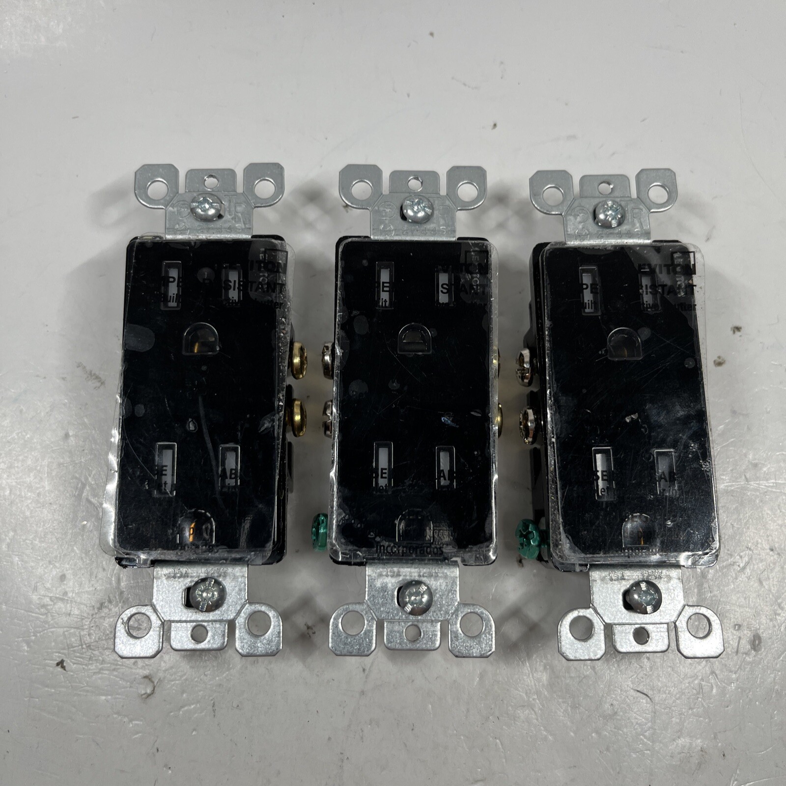 Leviton Decora 15 amps 125 V Duplex Black Outlet 5-15R (Pack of 3)