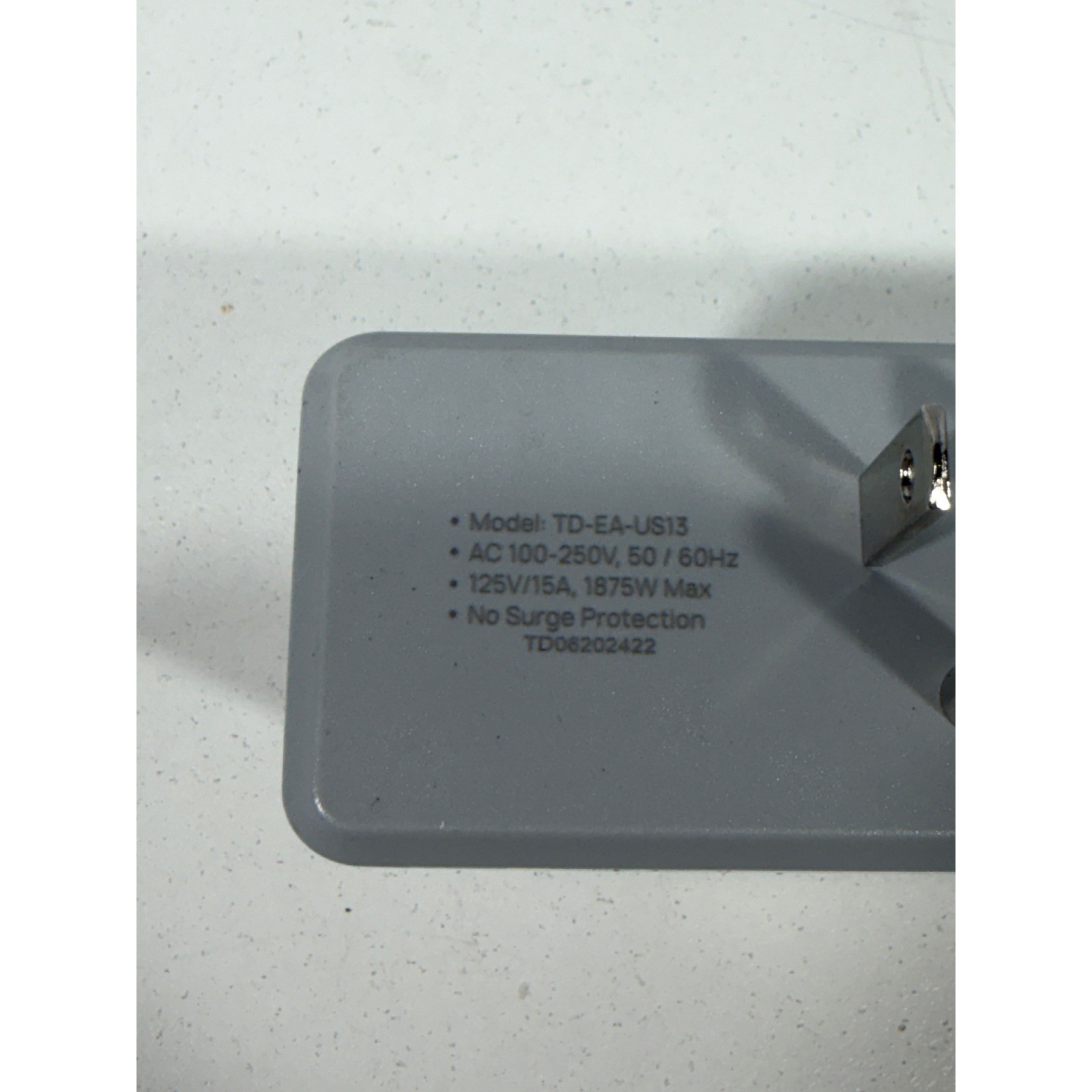 TROND Multi Plug Outlet Extender Wall Adapter TD-EA-US13 White Gray
