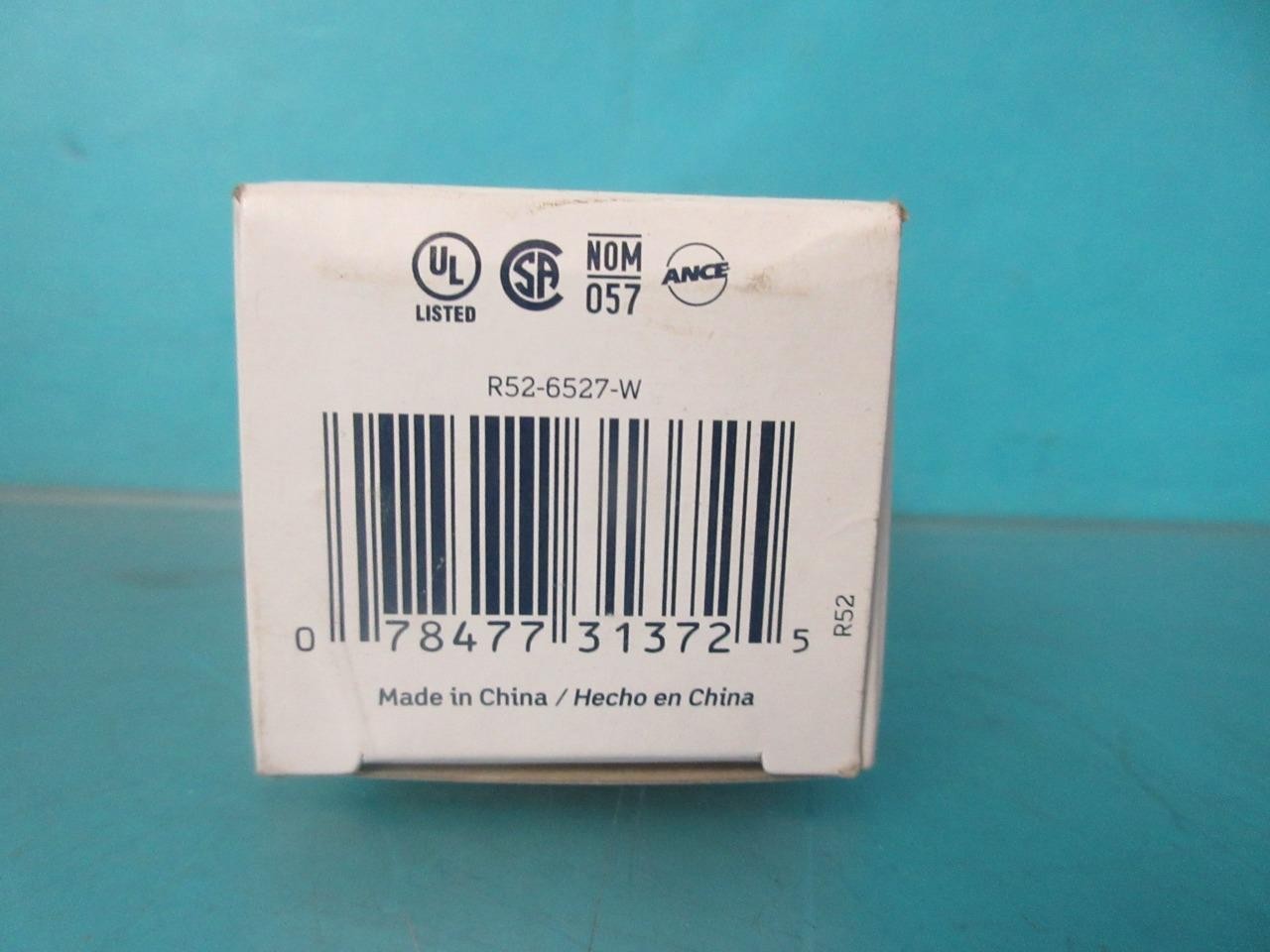 NEW LEVITATON DECORA LED SENSOR GUIDE LIGHT 120V AC WHITE 6527-W AUTOMATIC