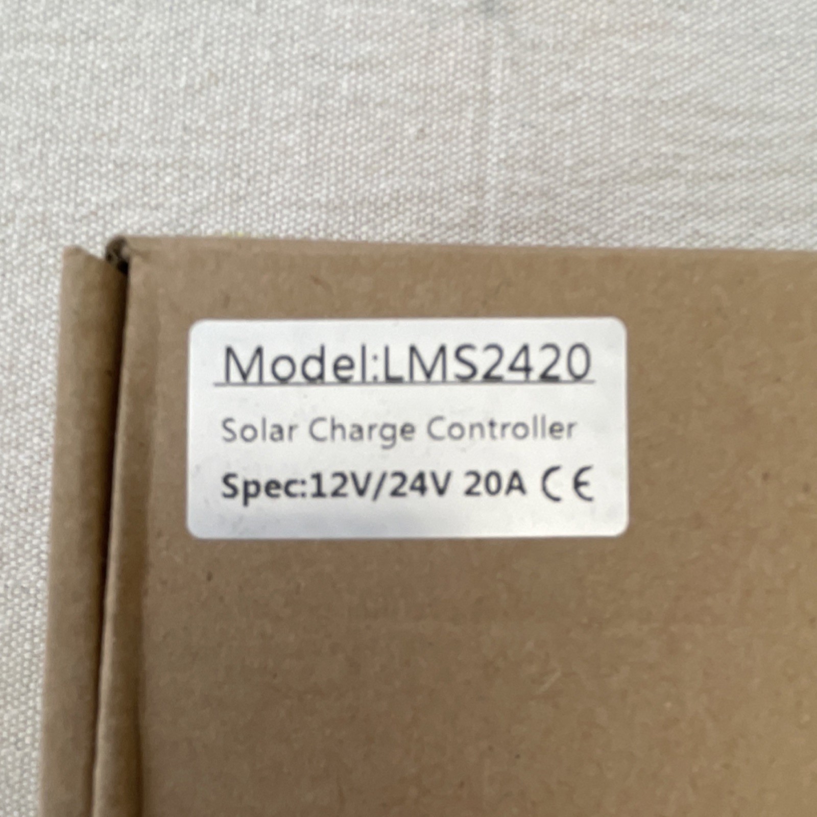 LMS2420 Solar Charge Controller 12V/24V 20A LCD Display USB Port Black