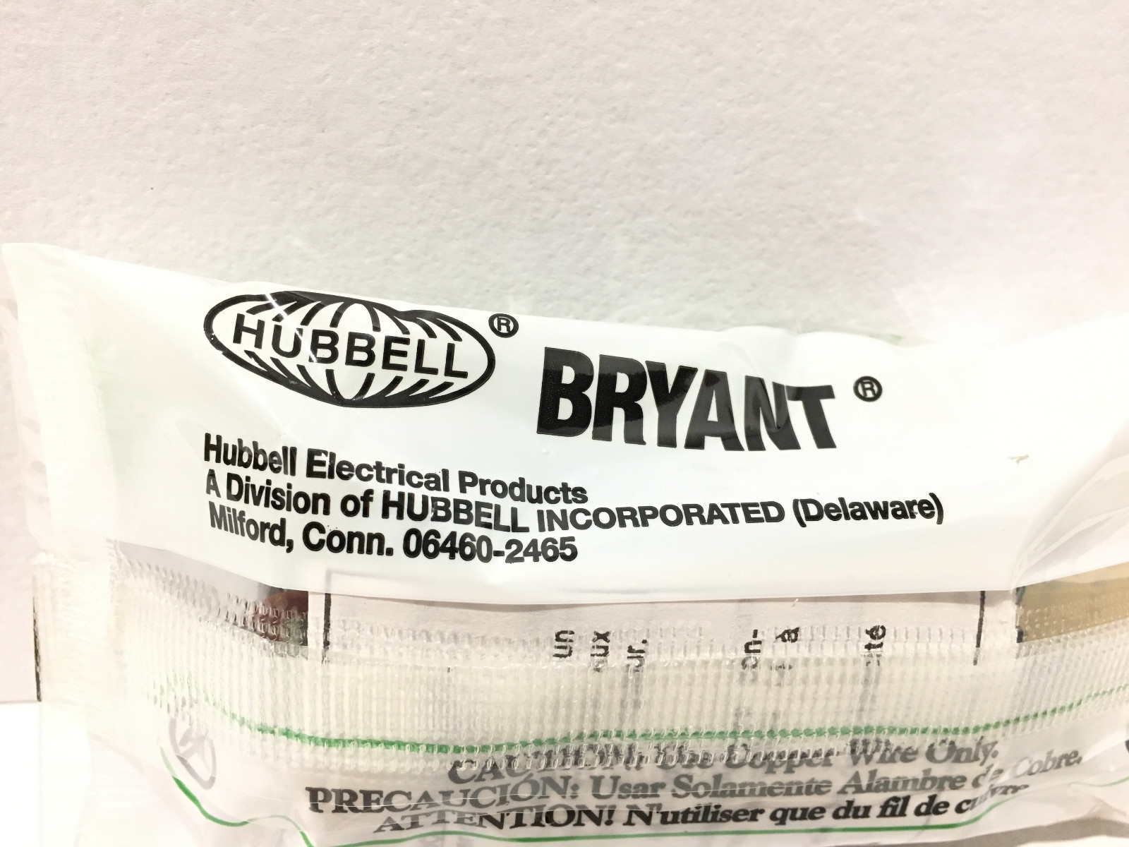CR20-BZ LOT OF 25 BRYANT Brown Duplex Receptacles NEMA 5-20R 20A 125V
