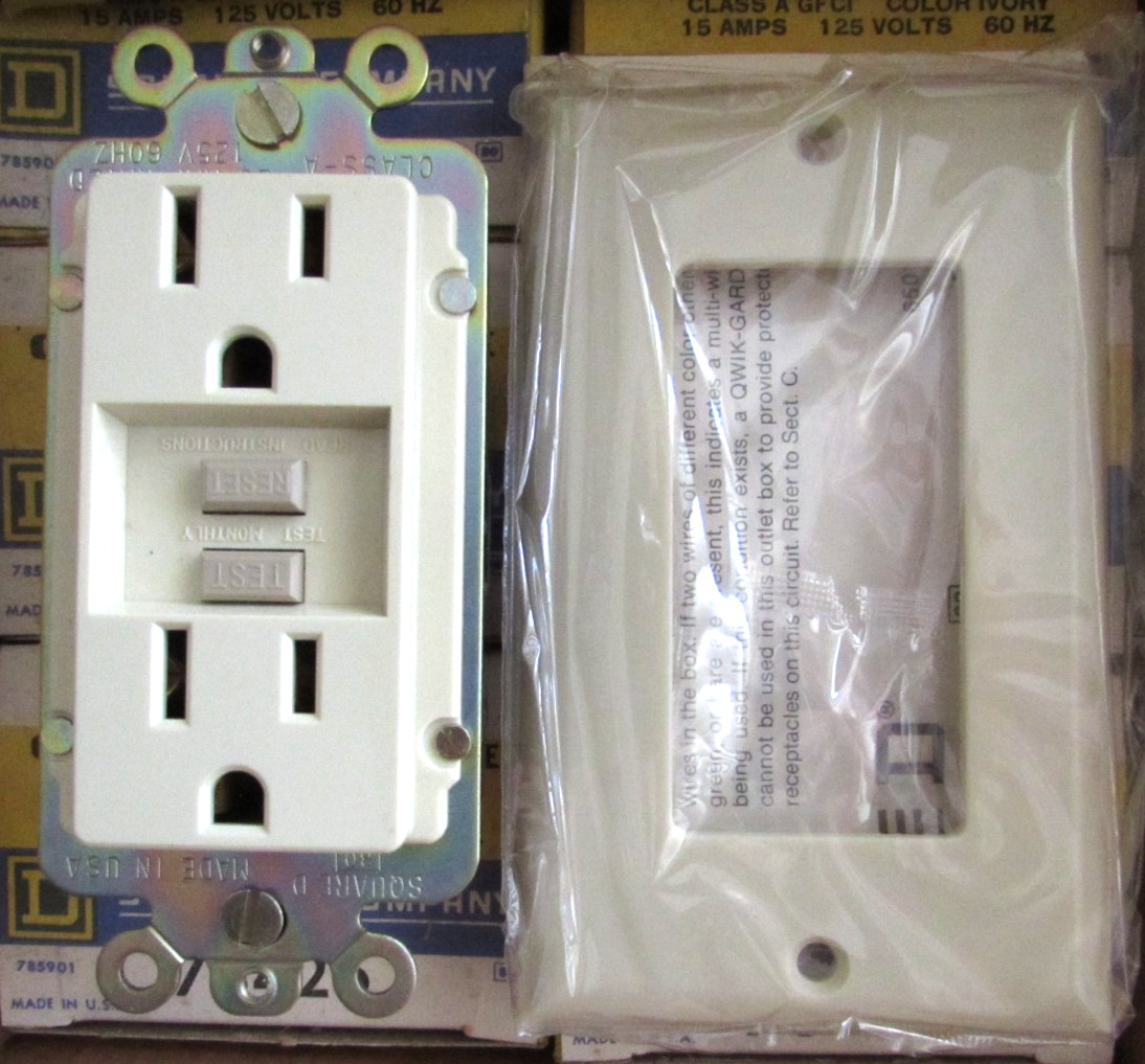 Lot of 10 Square D GFCI Receptacle Outlets 120v 15A Full Case 78426 Ivory