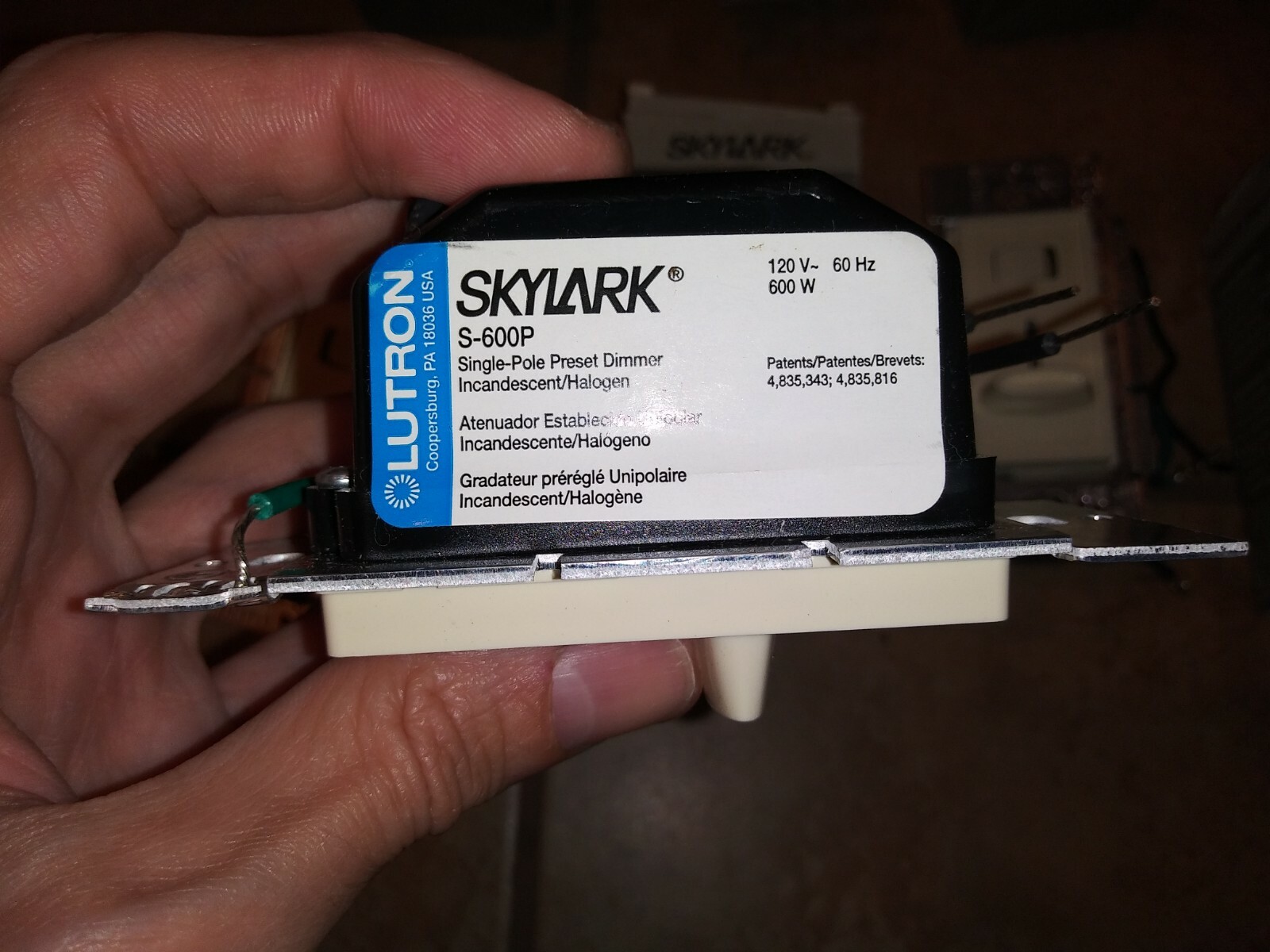 Lot of 6 Lutron S-600P & SFSQ-F SkyLark Single-Pole Dimmer – 3 NEW & 3 USED 6pcs