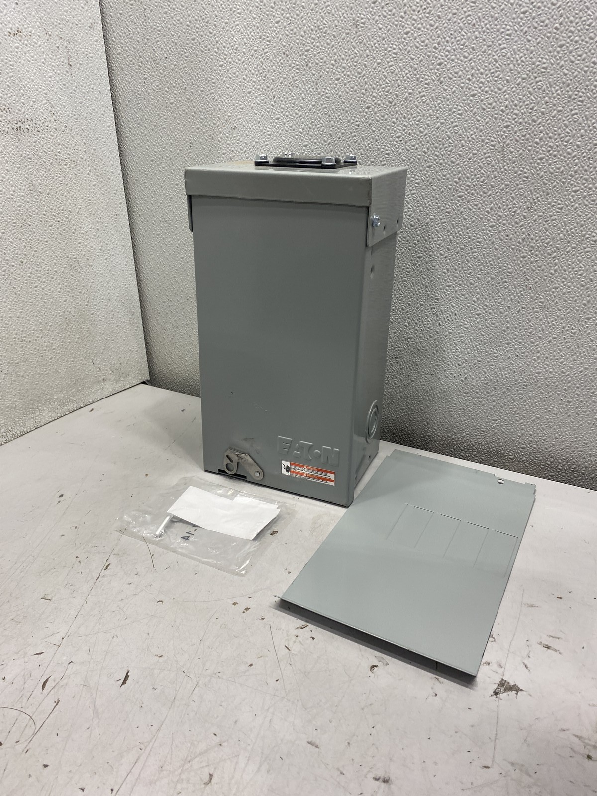 Eaton BR 1″ Loadcenter, 125A, Single-Phase, 8-Pole
