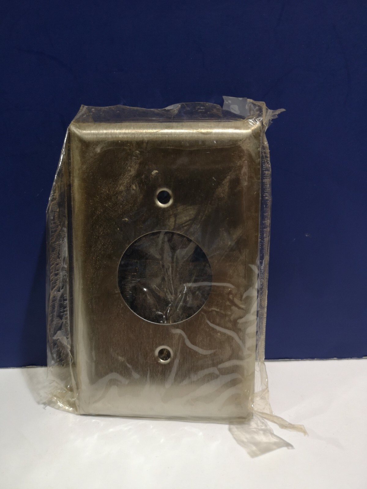 Perfect Line STAINLESS STEEL 1-3/8″ Round Hole Receptacle Wall Plate SP403 NEW