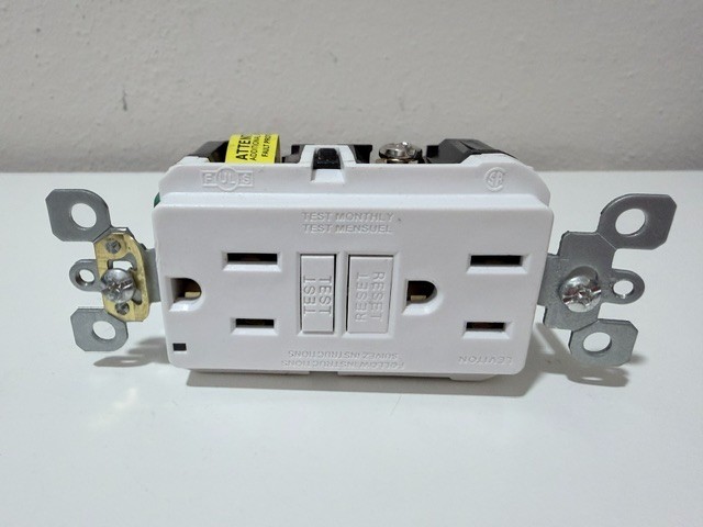 Leviton GFCI Outlet 10A 125V Class A – New Open No Packaging – Test/Reset