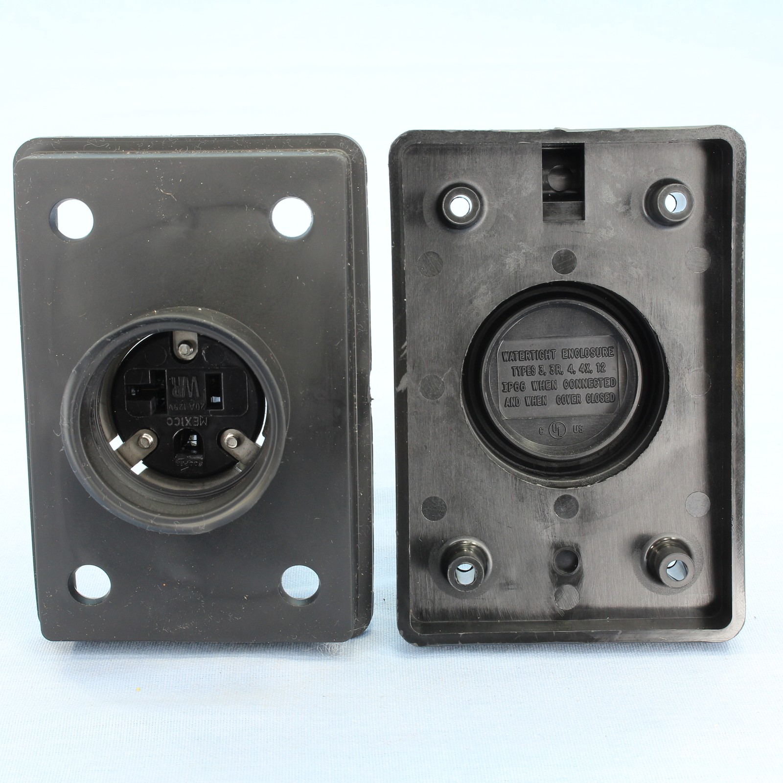Cooper 60W33BK Black Watertight 20A Receptacle Outlet Flip Cover NEMA 5-20R 125V