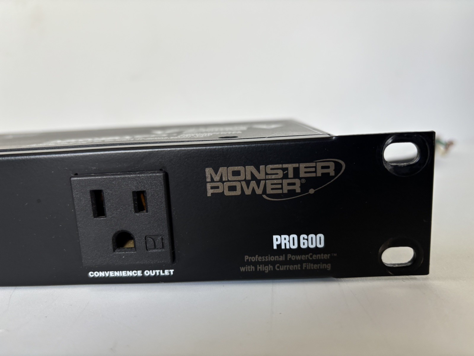 Monster Power Pro 600 Power Conditioner