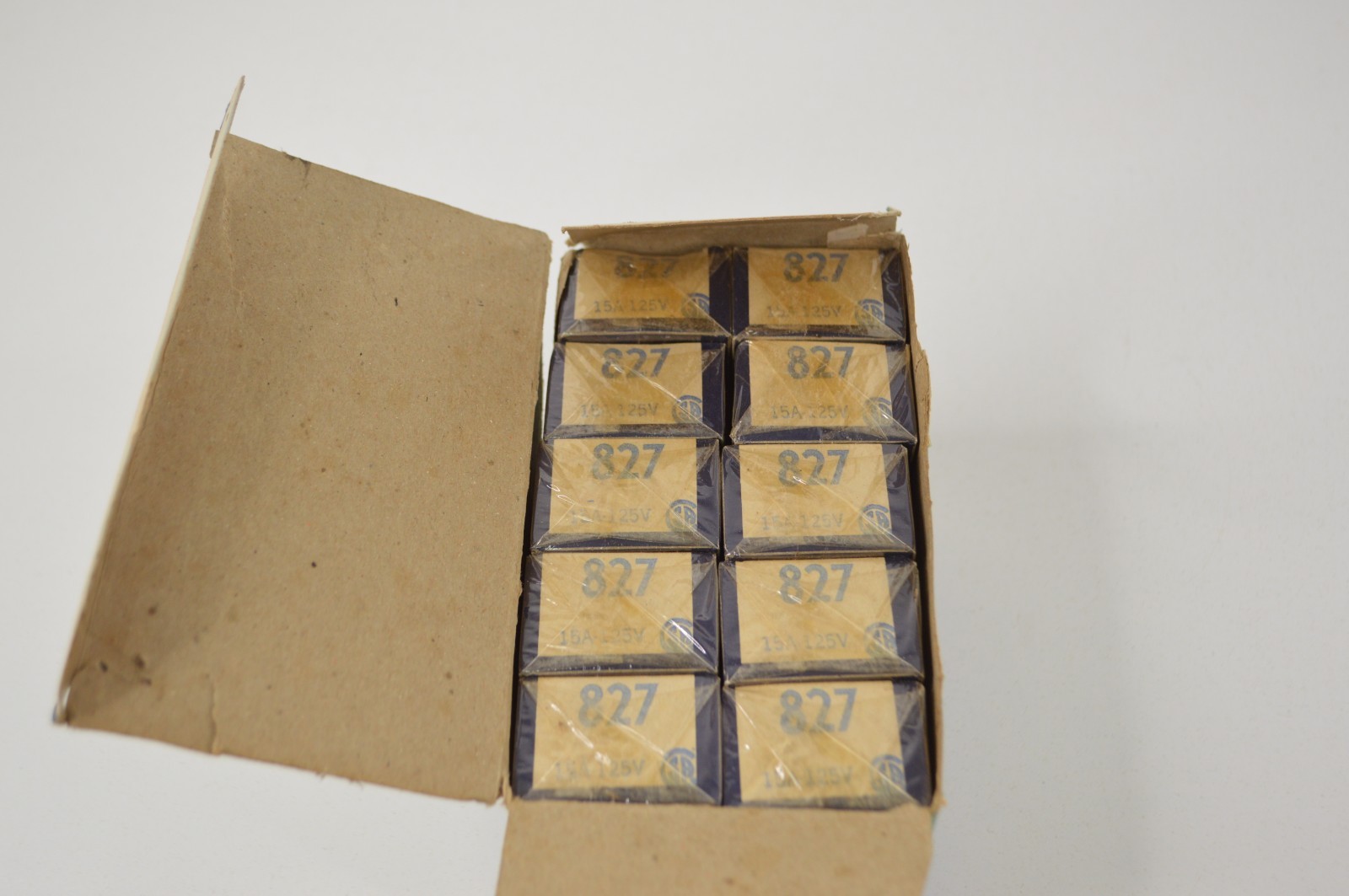 Box of 10 Eagle 827 Brown Receptacles Plug In Two Gang Outlet Duplex NOS Vintage