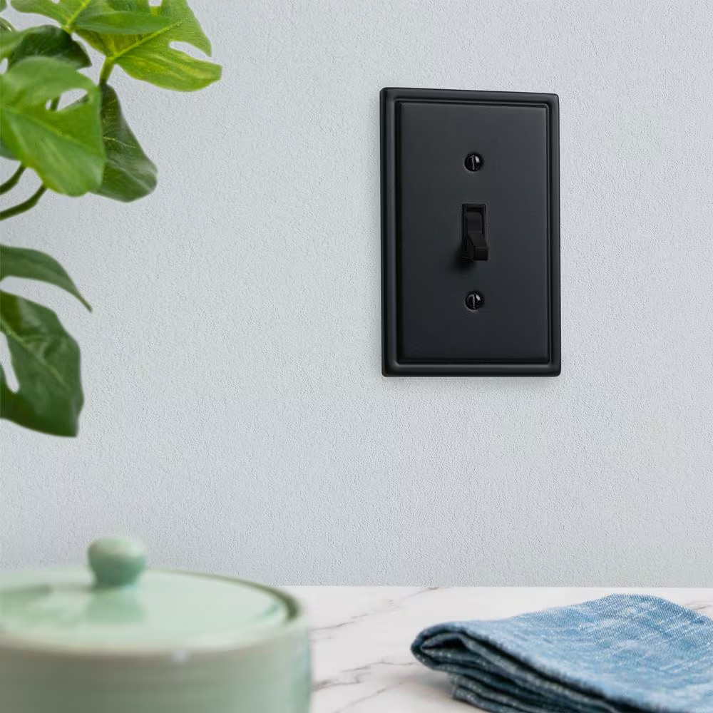 Sinclair Matte Black 1-Gang Decorator/Rocker Wall Plate