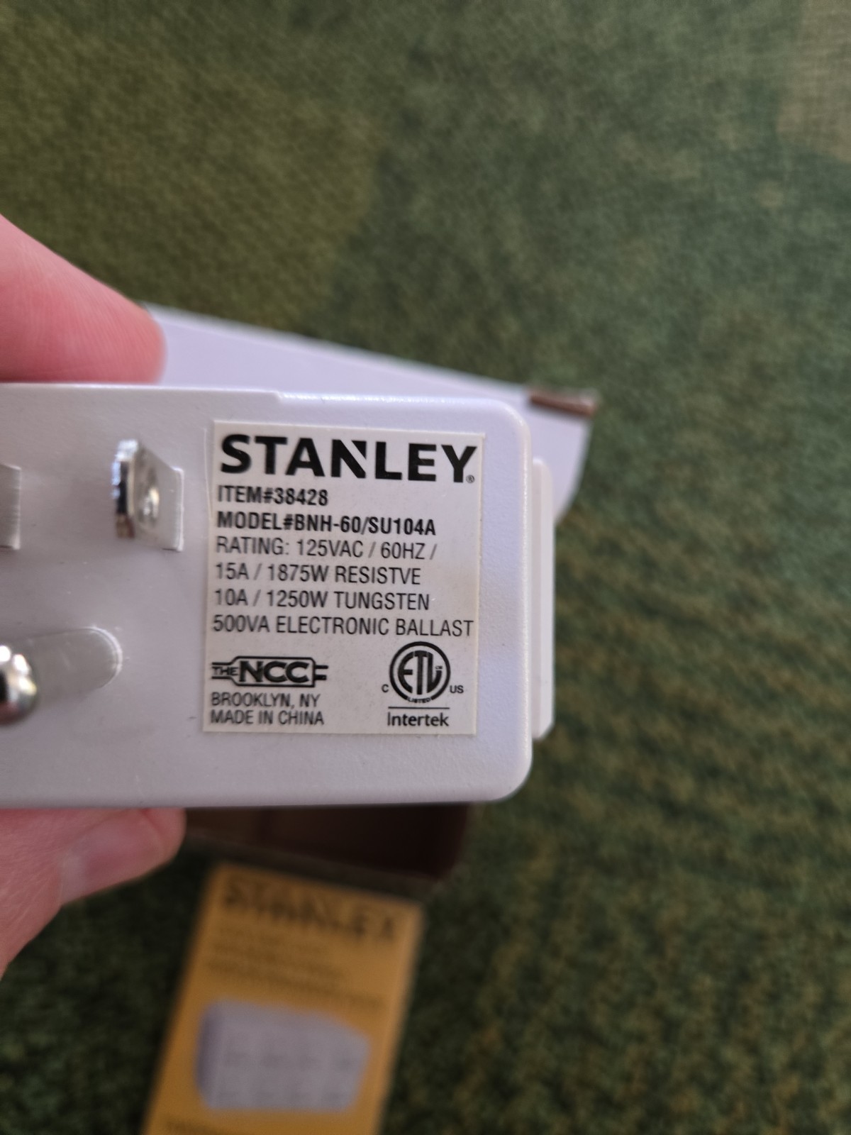 Stanley BNH-60 Indoor Countdown Timer Plug In Outlet Auto Shut Off 15A