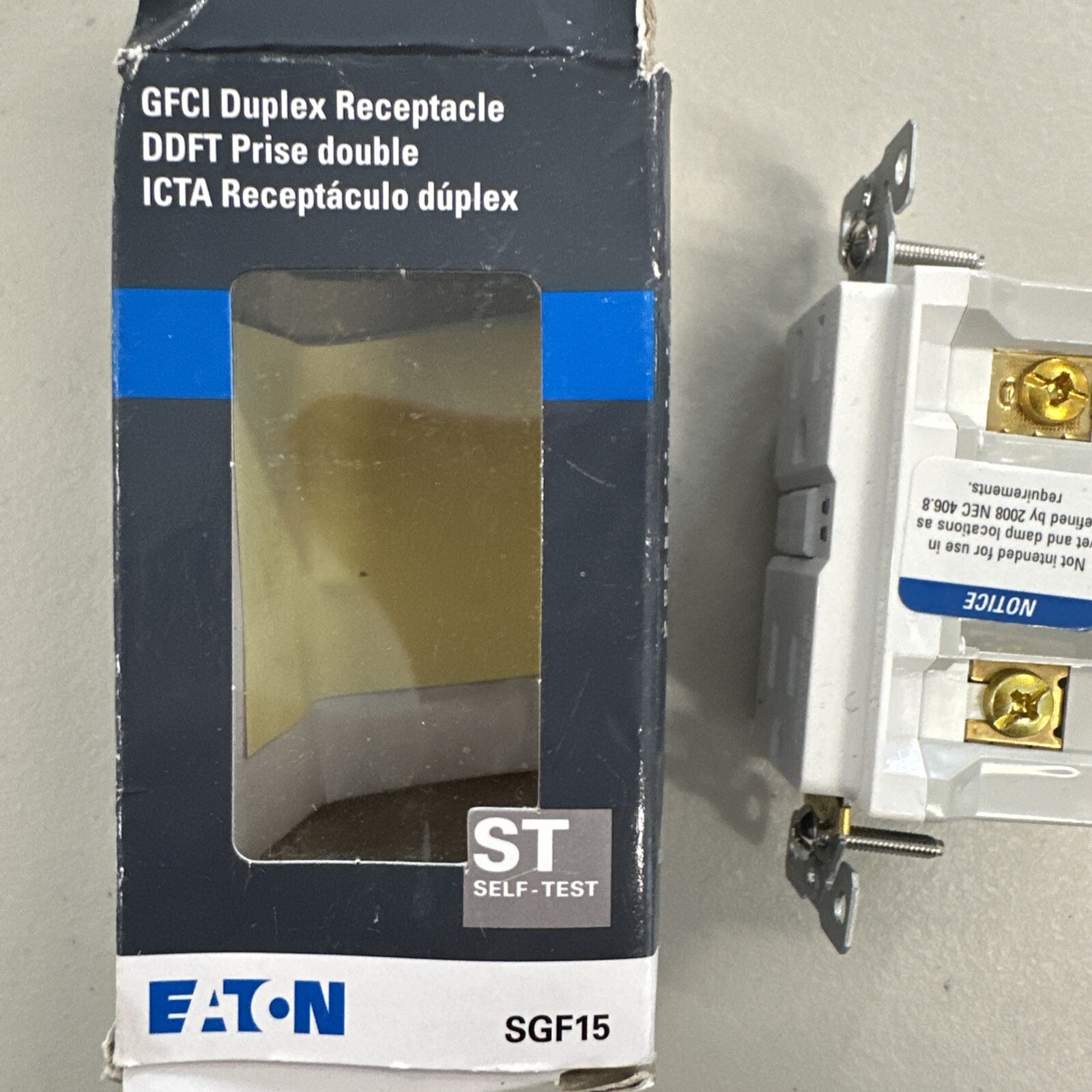 Eaton WHITE SGF15W-BX-LW Self-Test GFCI Receptacle with LED Indicator 15-Amp
