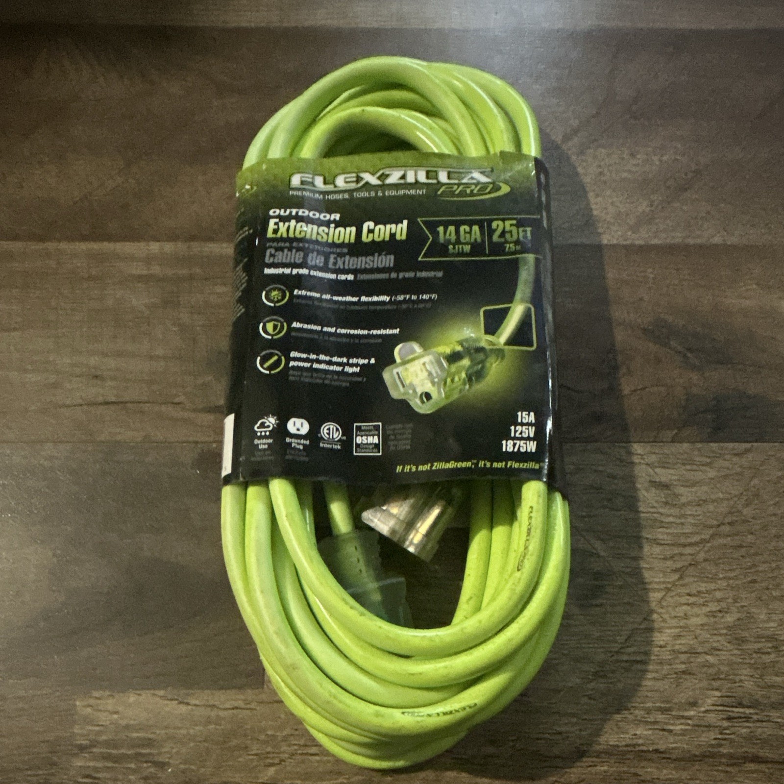 Flexzilla Pro 14 GA 25 ft Outdoor Extension Cord Green Grounded 15A 125V 1875W