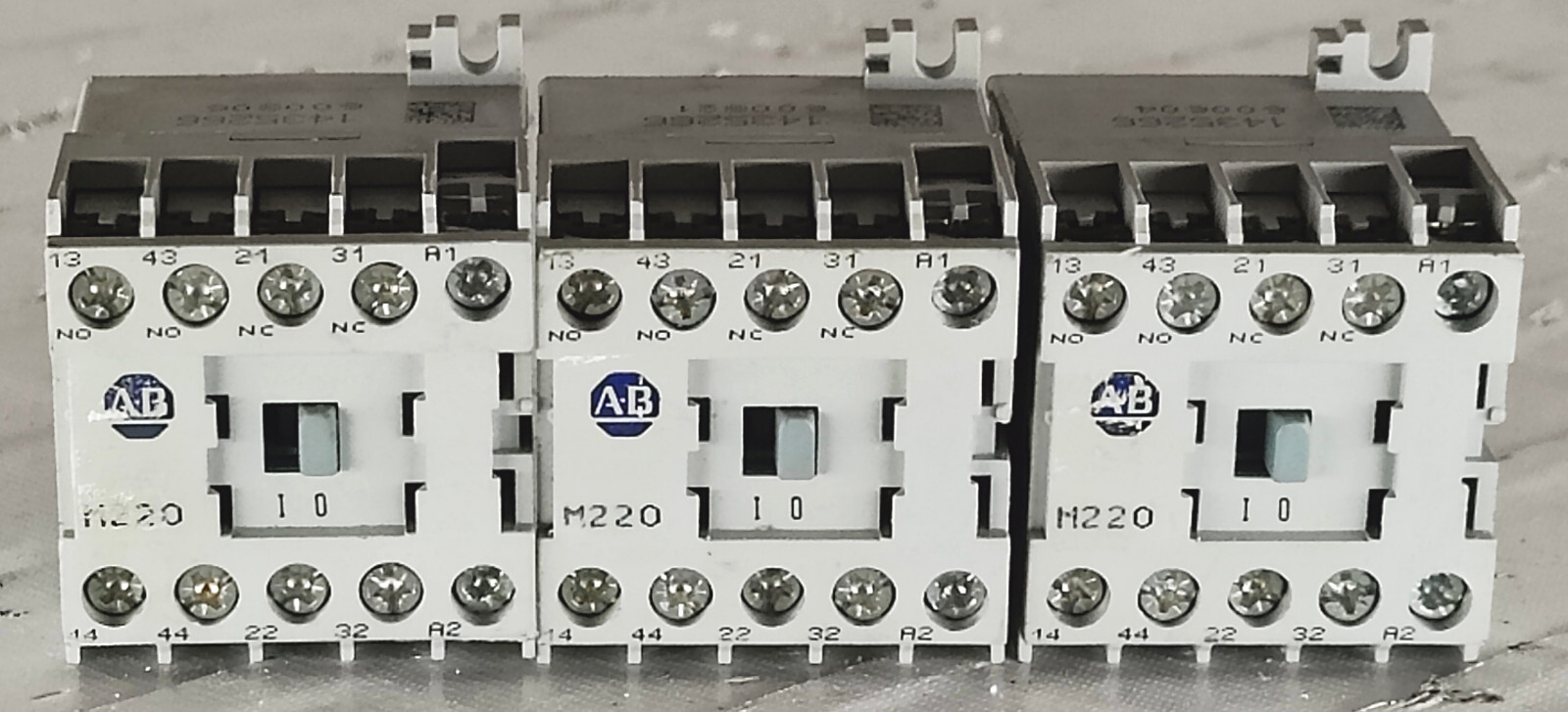 Lot of 3 Allen-Bradley 700DC-M220* Series A 24V DC 10 Slot Contactor