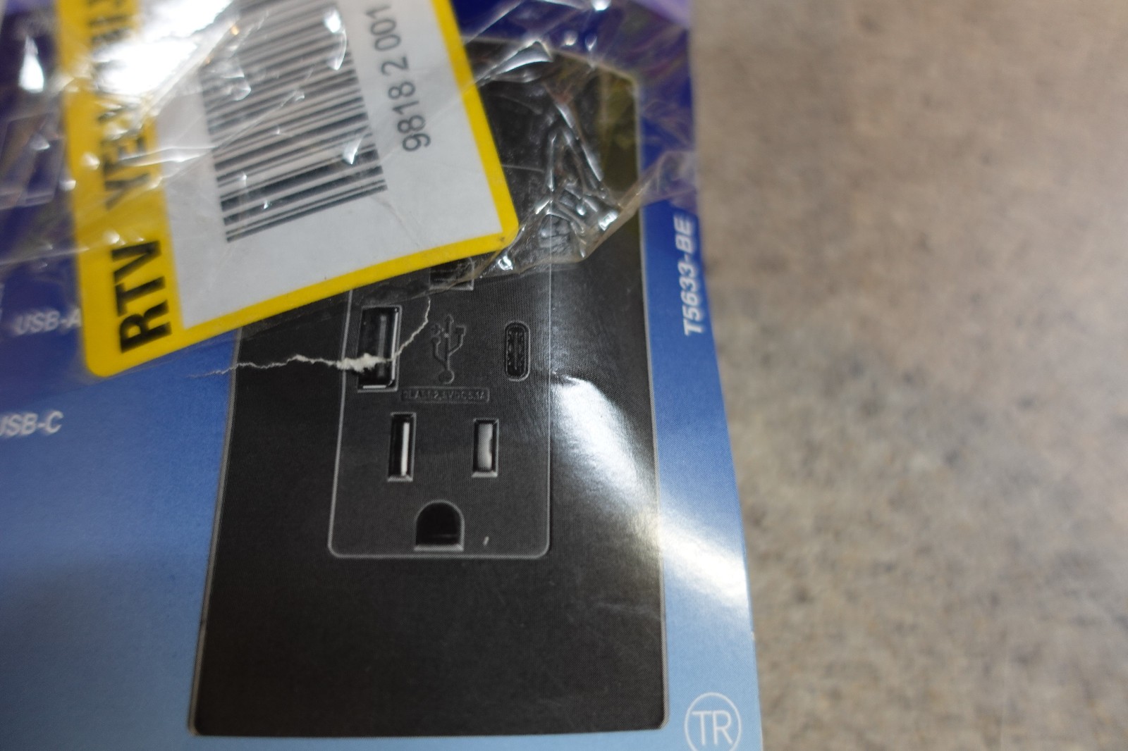 Leviton 15 Amp USB Charger Outlet Type A & C Decora Tamper-Resistant – Black