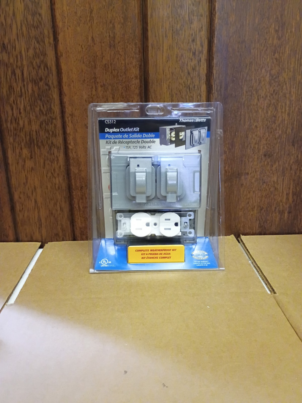 Exterior Duplex Outlet Kit No. CS312WH. 15A, 125 Volts AC Weatherproof NOS