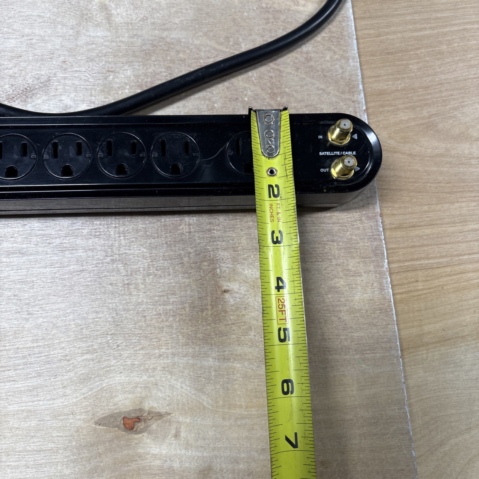 RCA 7-Outlet Surge Protector 1500 Joules 4’ Cd PS27210B Coaxial Cable/satellite