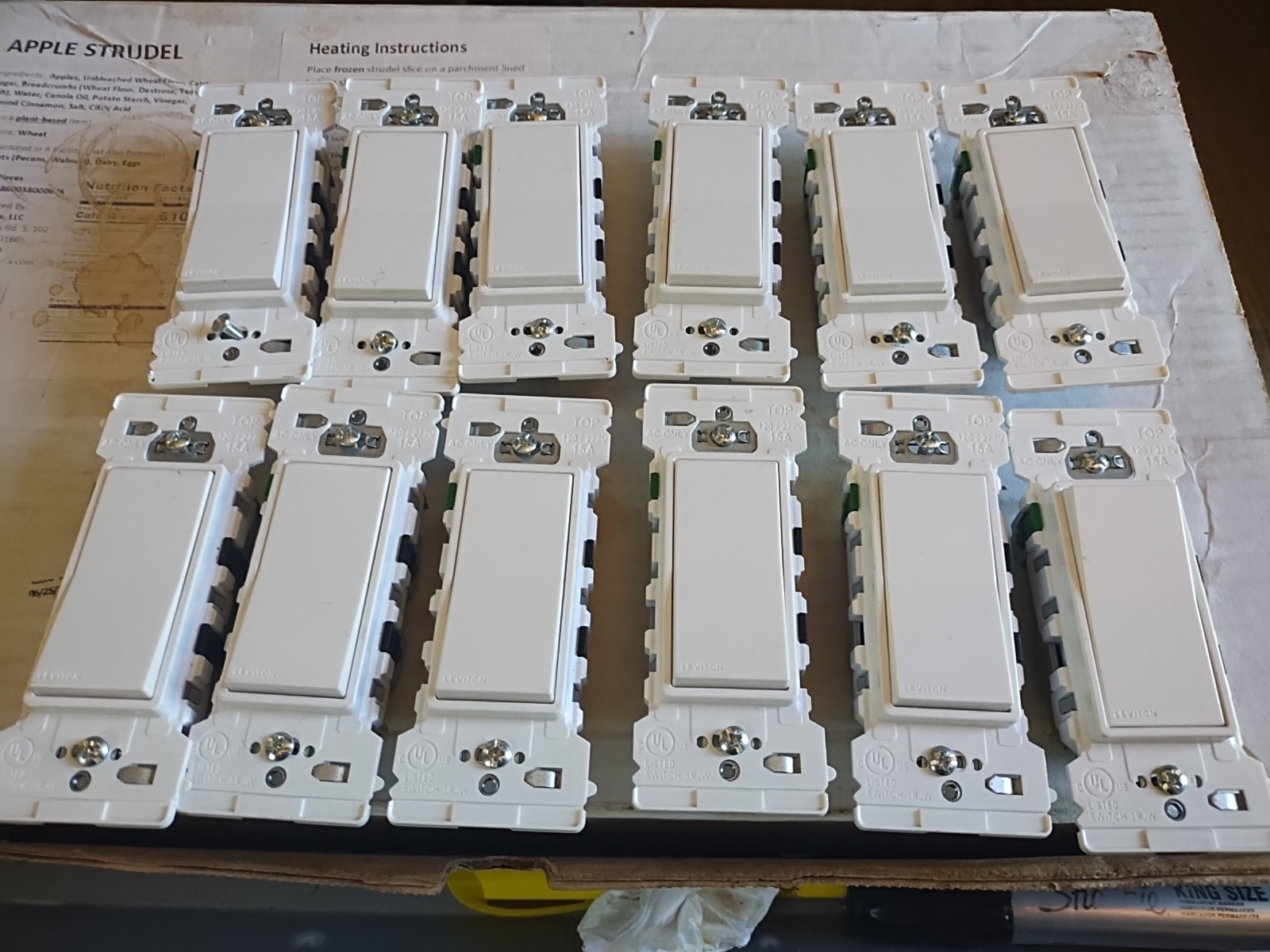 12 White Leviton Rocker Switches 15A 120/277V 3RJW Easy Installation