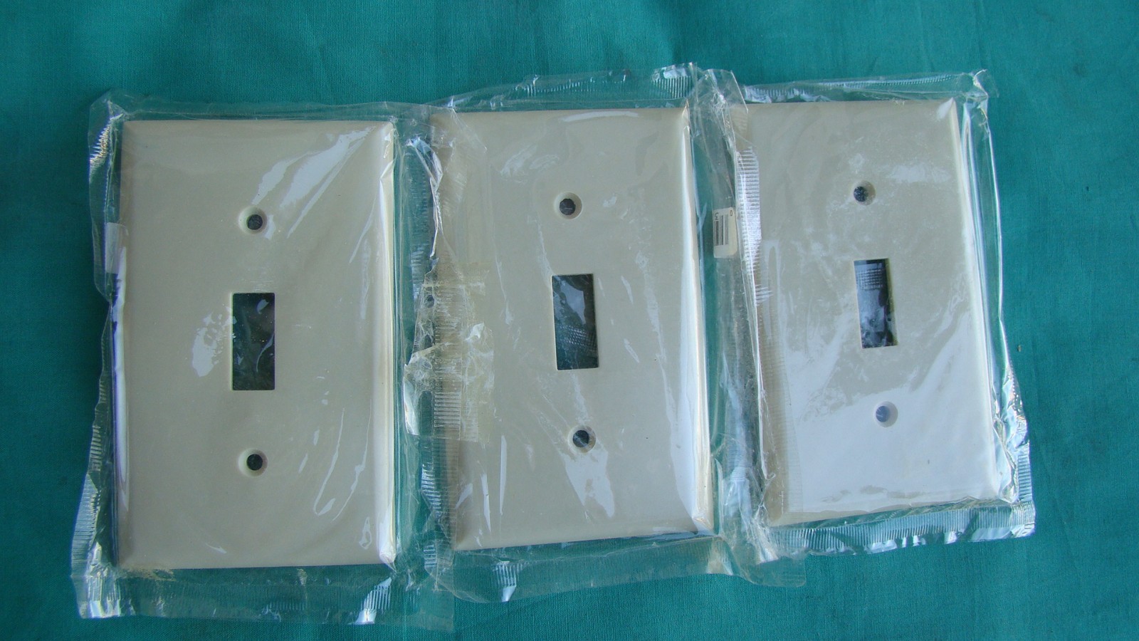 3 PCS, Sierra Single Light Switch IVORY Wall Plate Covers