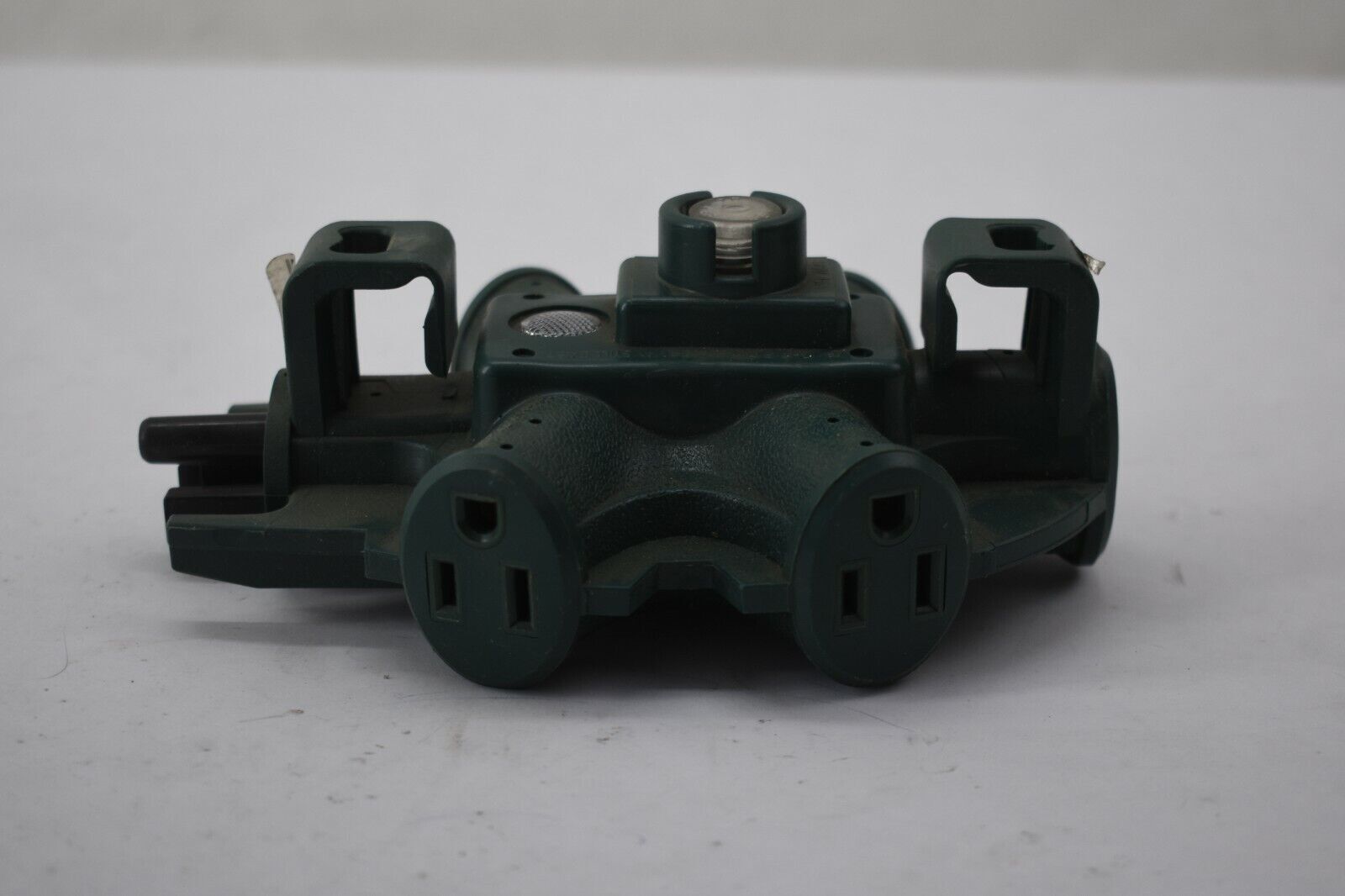 Ace Hardware Grounded 5 Outlet Adapter Green 15 Amps 125 Volts LED Indicator